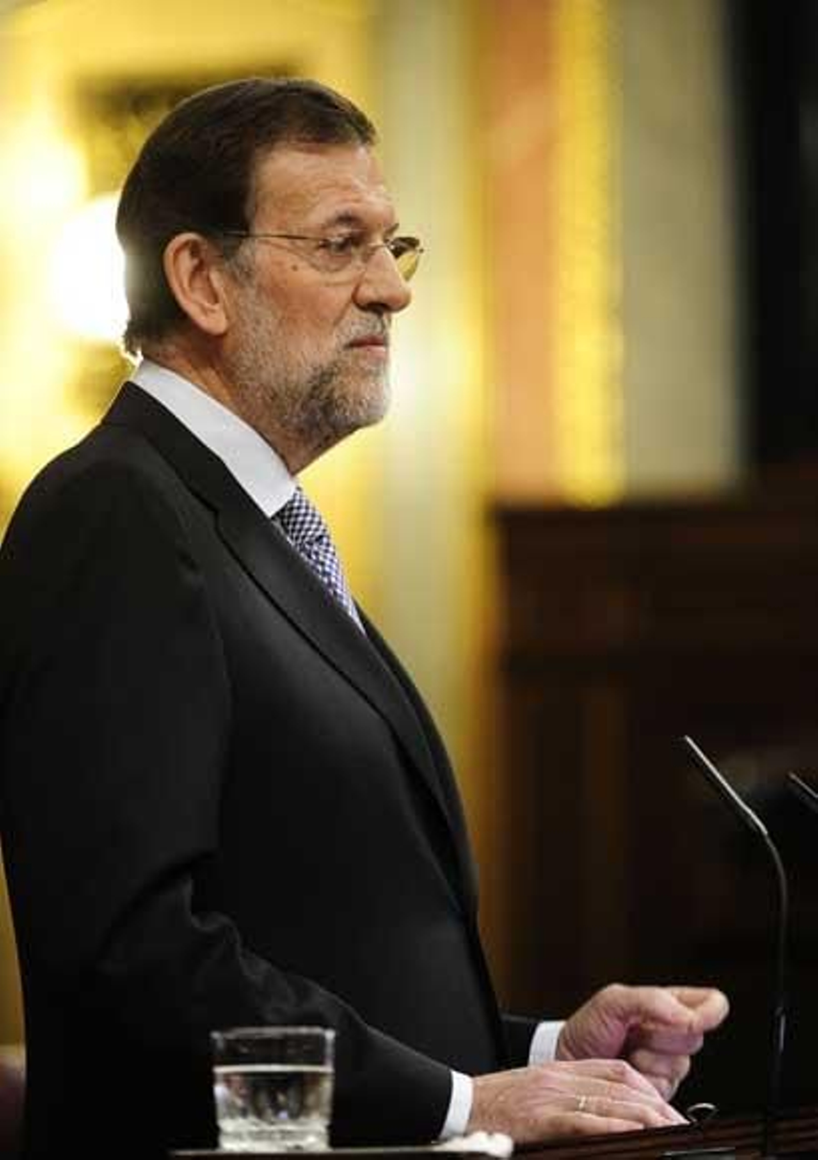 Rajoy actualizará las pensiones, suprimirá puentes y ampliará el bachillerato