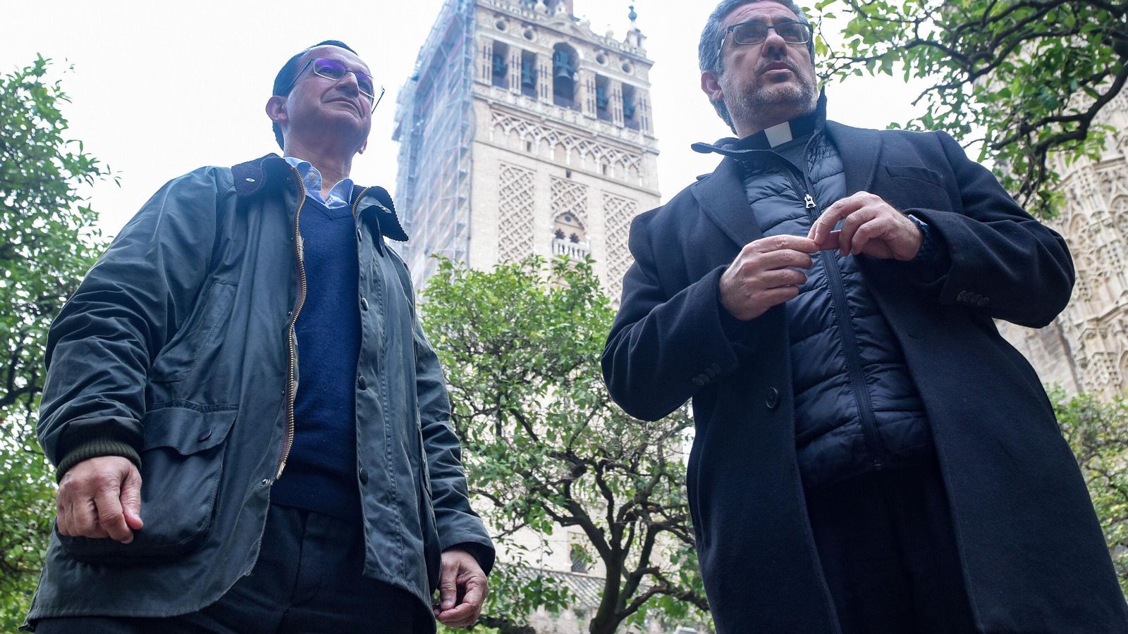 El arquitecto Eduardo Martínez y el canónigo Francisco Román.