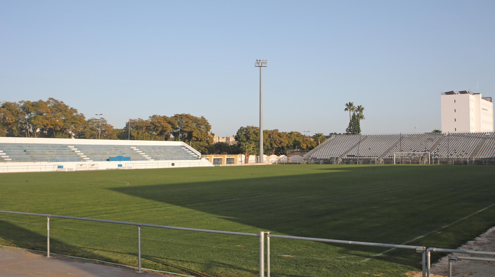 Las gradas del Pedro Garrido van a sufrir una profunda reforma.