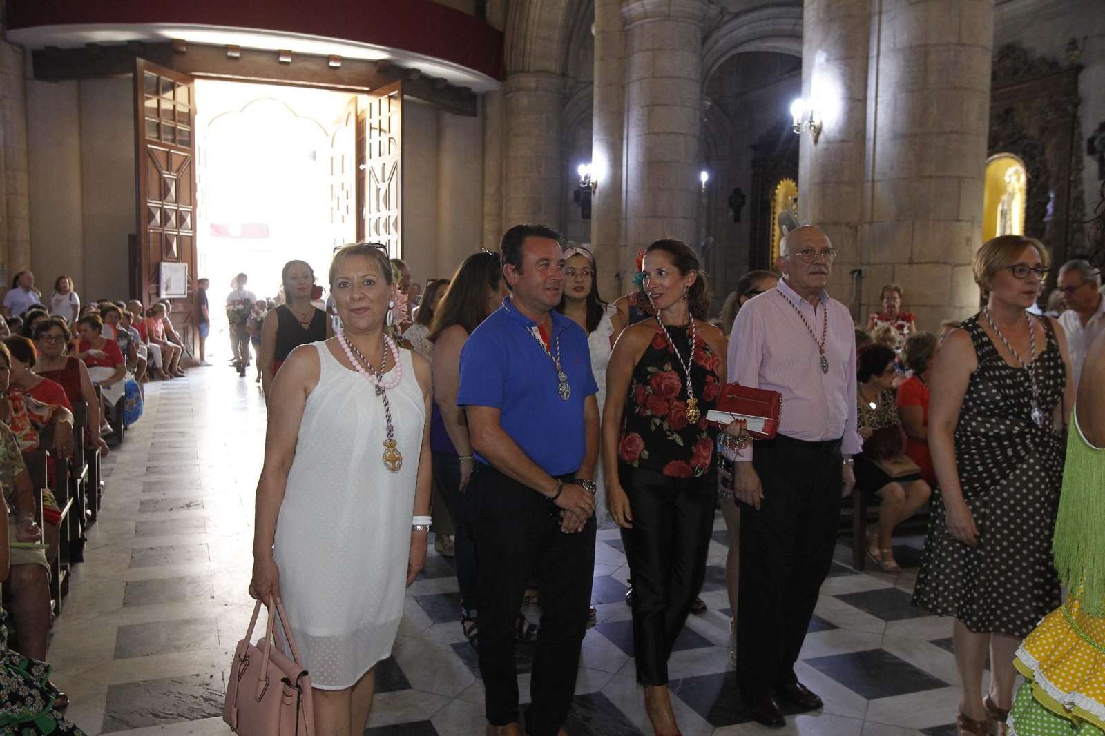 Fotogalería ofrenda floral a la Virgen del Mar. Feria de Almería 2019
