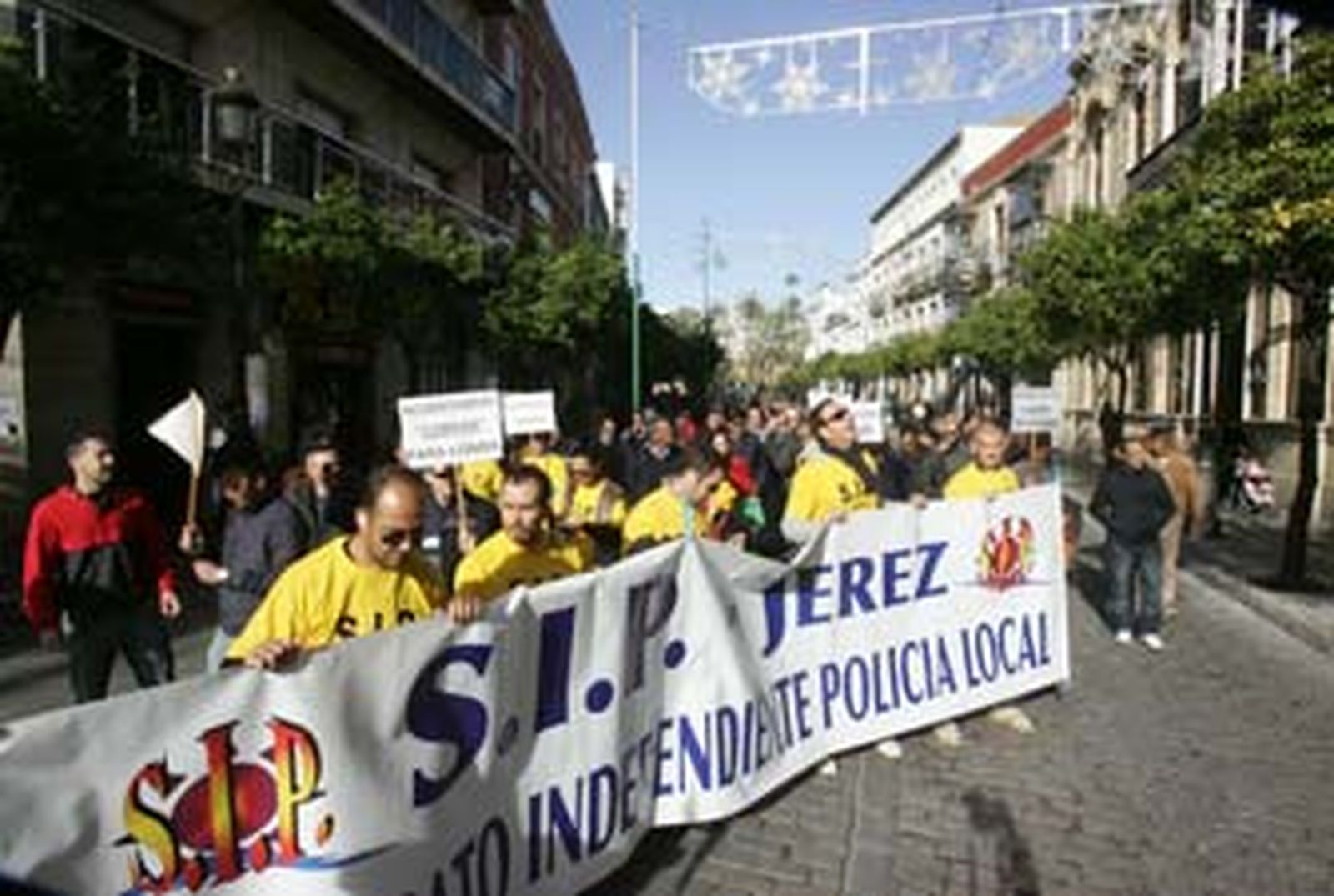 La Policía Local también reclama sus nóminas