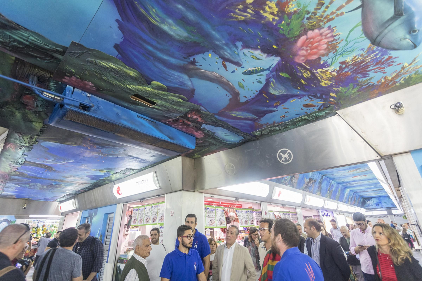 Inaugurada la nueva decoración del mercado Virgen del Rosario