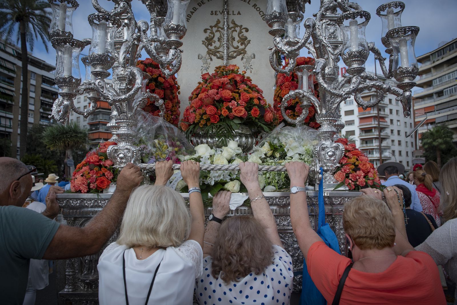 Las imágenes de la salida de la Hermandad del Rocío de Sevilla