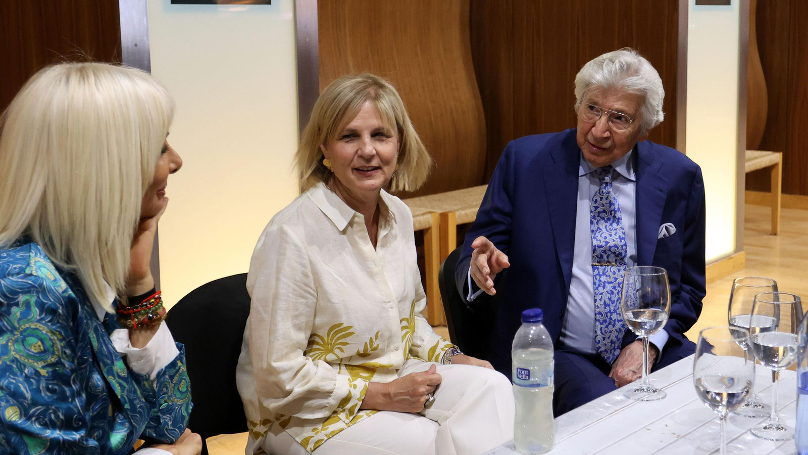 Manuel Alejandro recibe el premio Jerezano del Año del Rotary Club Jerez