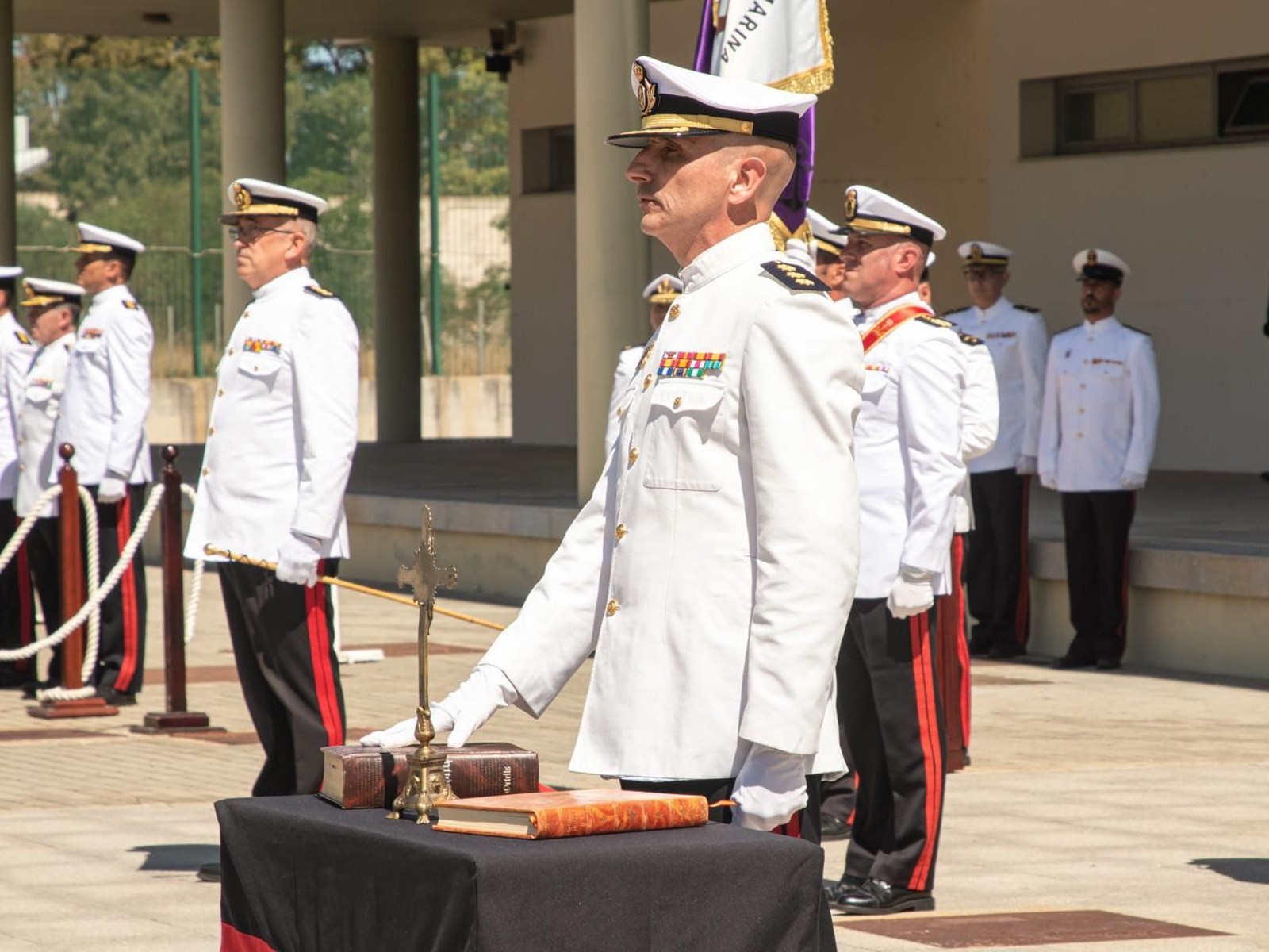 Toma de posesión del coronel Roberto Mármol Díaz como nuevo Jefe del Estado Mayor del Cuartel General de la Fuerza de Infantería de Marina, en San Fernando