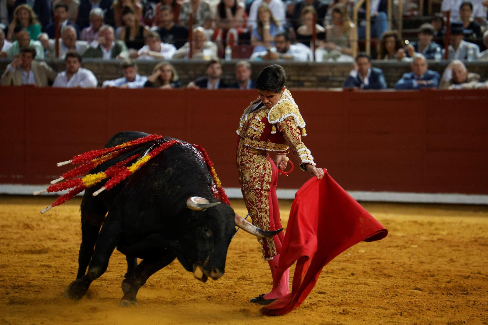 Manuel Román, Juan Ortega y Roca Rey, en la plaza de toros de Córdoba