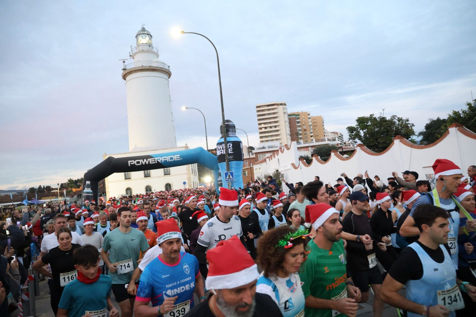 Las fotos de la San Silvestre del Real Club Mediterráneo en Málaga
