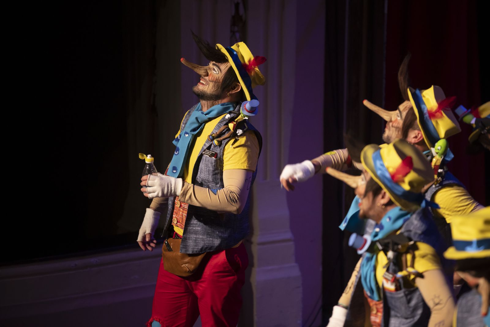 Imágenes de la actuación de la murga de Ayamonte "Los embusteros" en el Carnaval Colombino