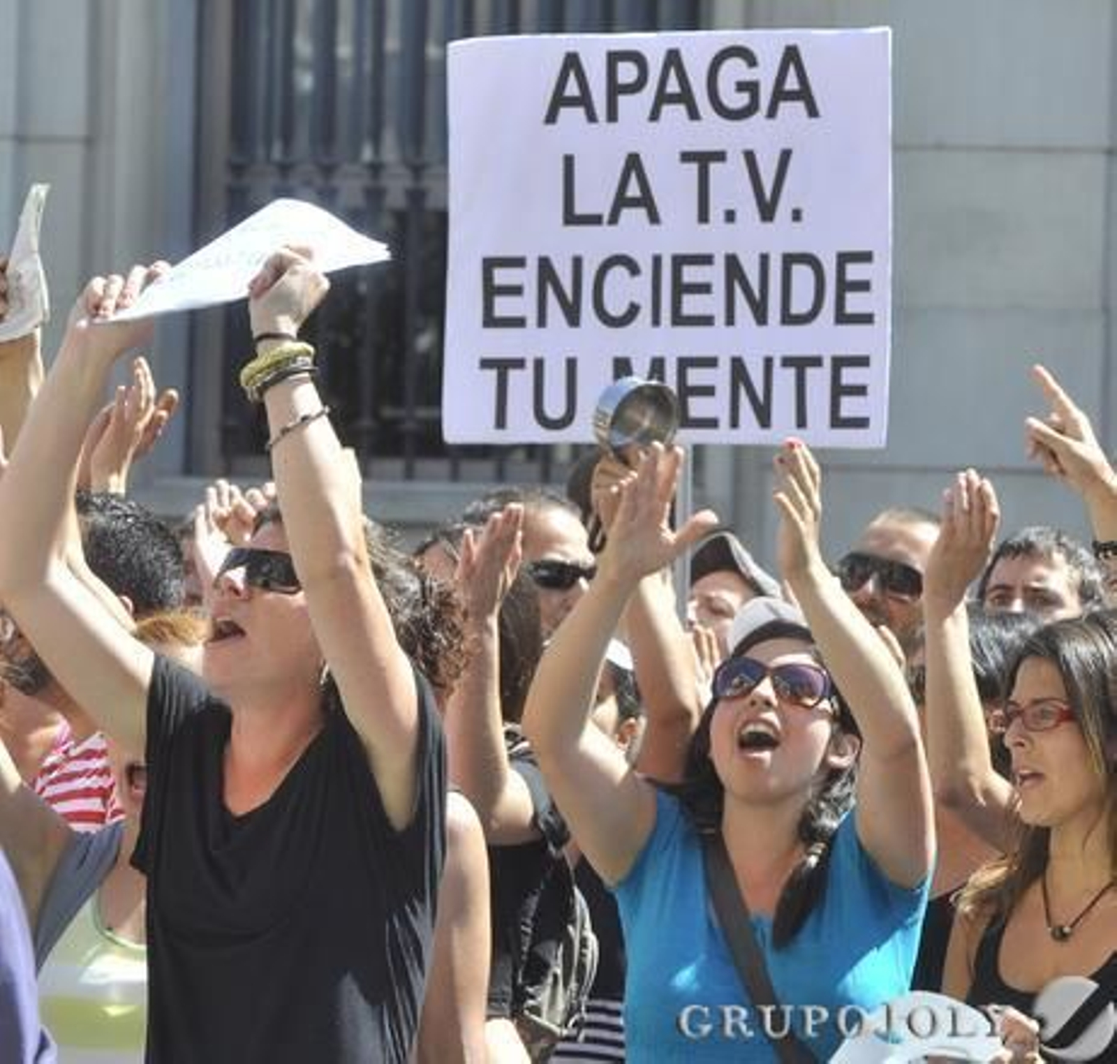 Concentración de los indignados en la Plaza Nueva.

Foto: Manuel Gómez