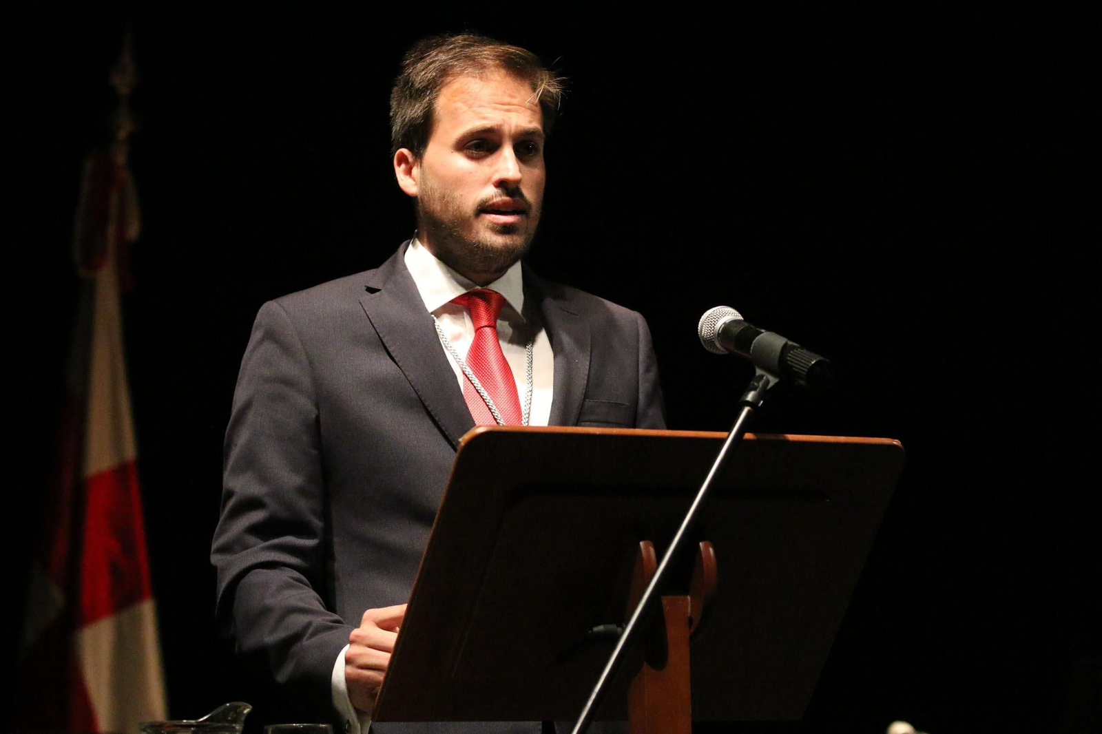 Jesús Zapata emociona con su pregón hecho verso y cante a la Virgen del Rocío