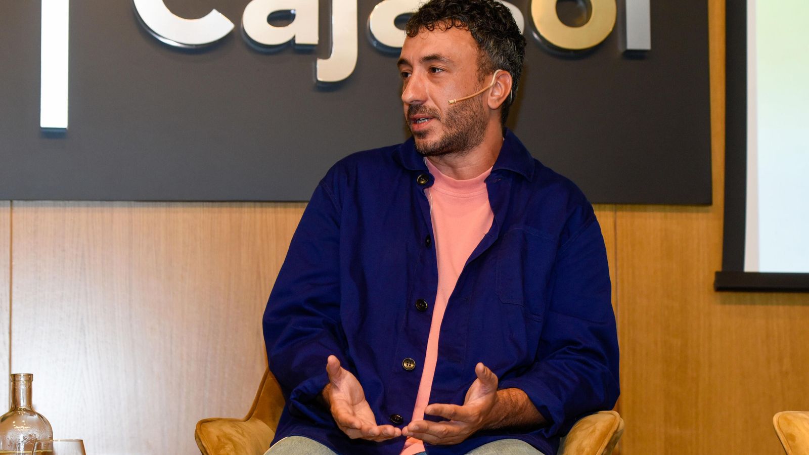 “A nivel de sostenibilidad, no hay prenda más sostenible que la que ya está fabricada y eso ya es un punto a favor” - Javier Villanueva, fundador de Península y de Flamingos Vintage Kilo