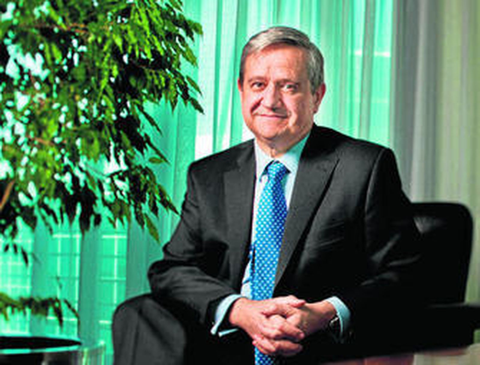 El presidente de la sociedad estatal de Correos, Javier Cuesta Nuin, que ha sido citado como "querellado".