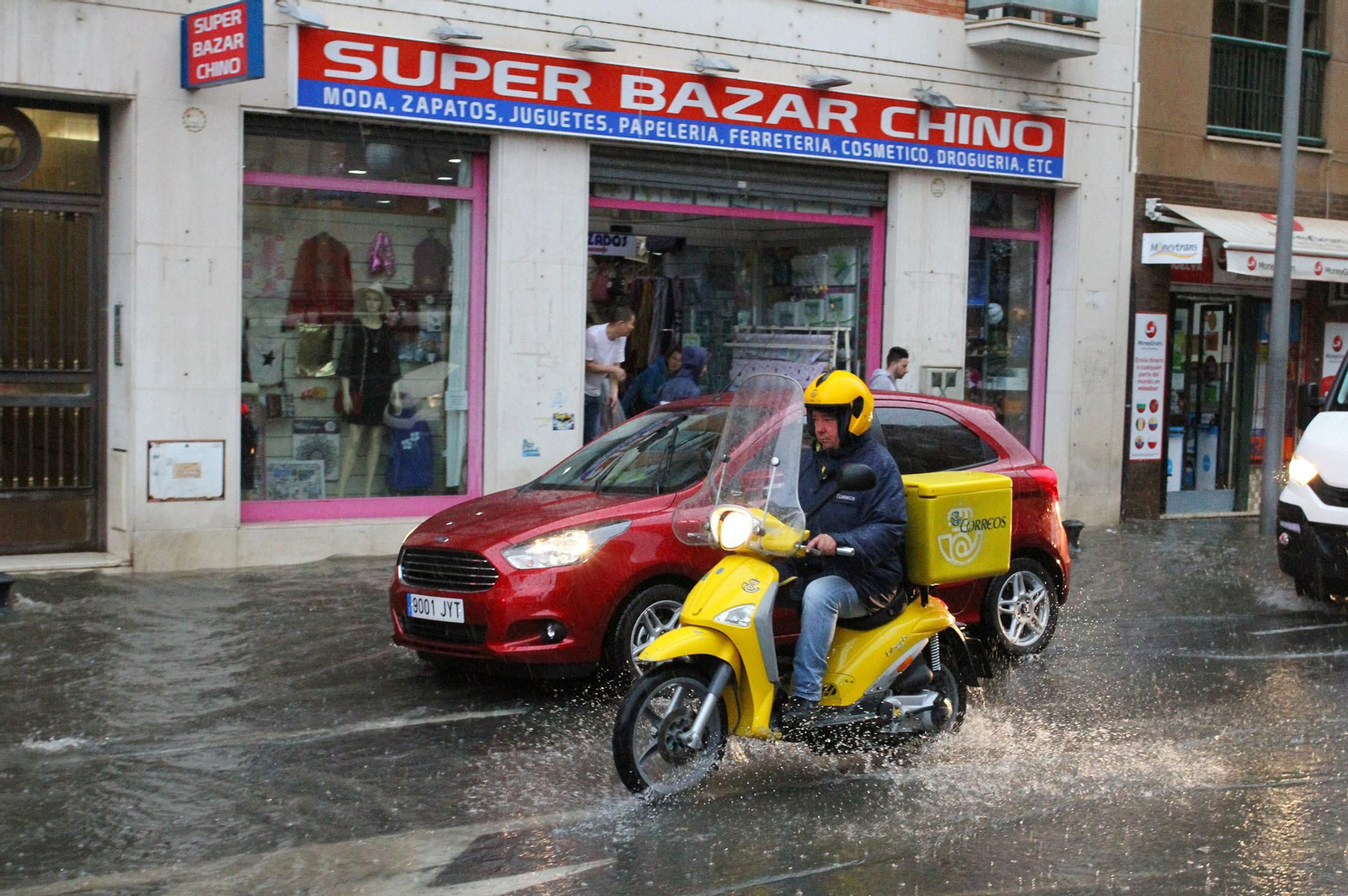 Imágenes del temporal de lluvia en Huelva.