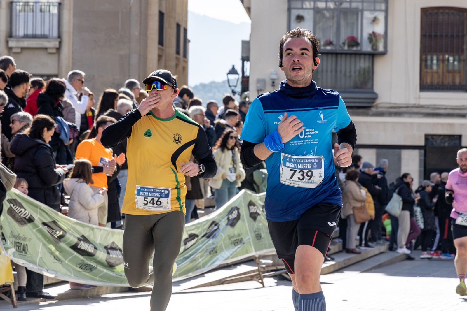 En imágenes: deporte y solidaridad se dan la mano en la VI Carrera-Caminata de la Hermandad de la Buena Muerte (1)