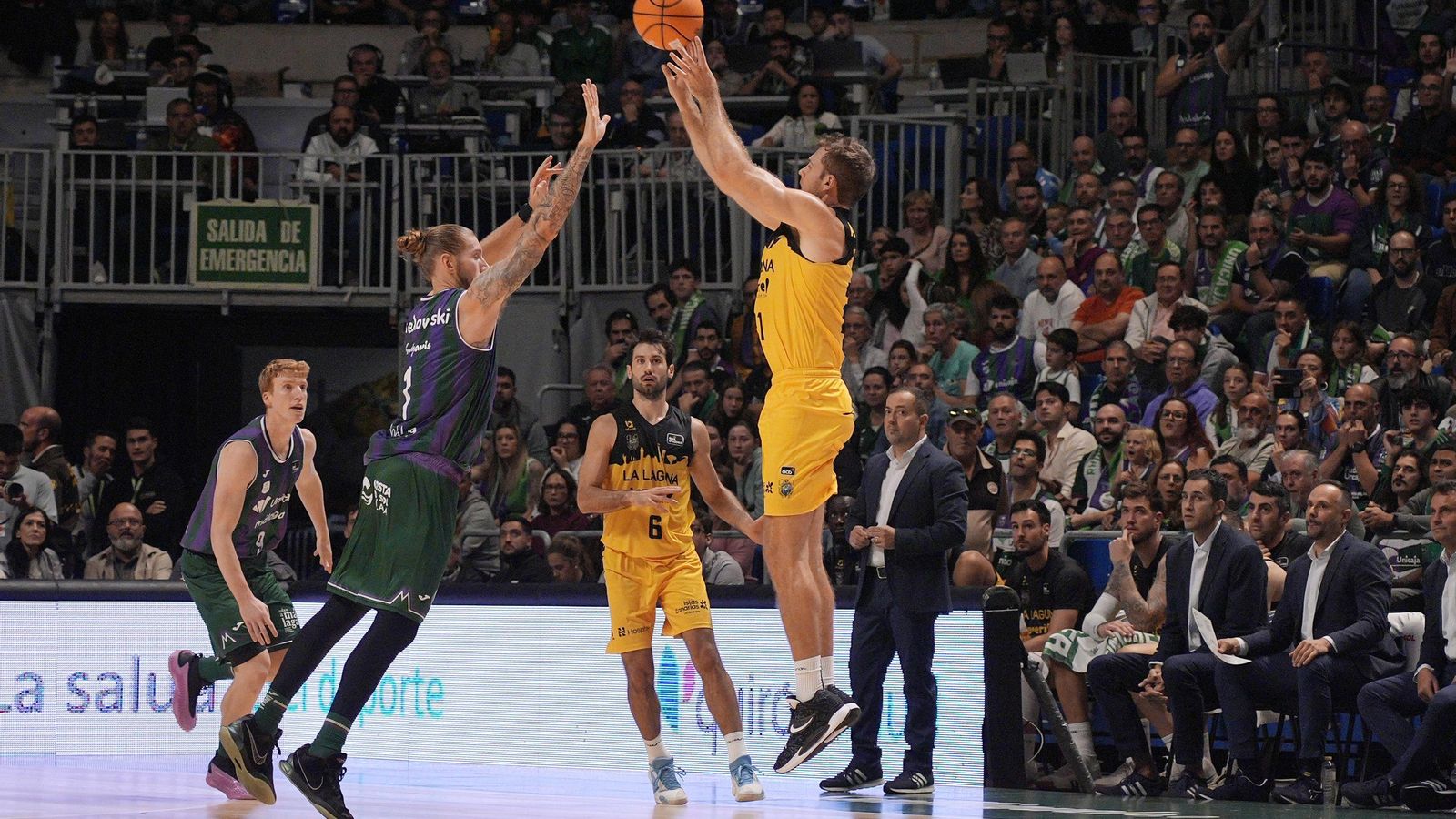 El Unicaja-La Laguna Tenerife, en fotos