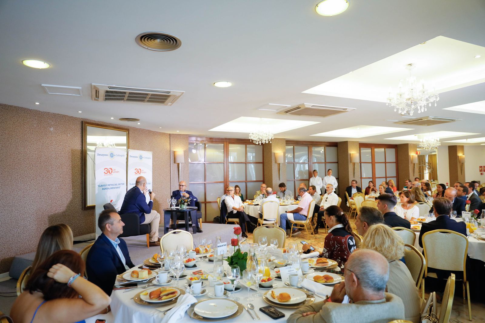 Imágenes del desayuno coloquio de Diario de Almería, con Jesús Barranco, CEO de La Unión