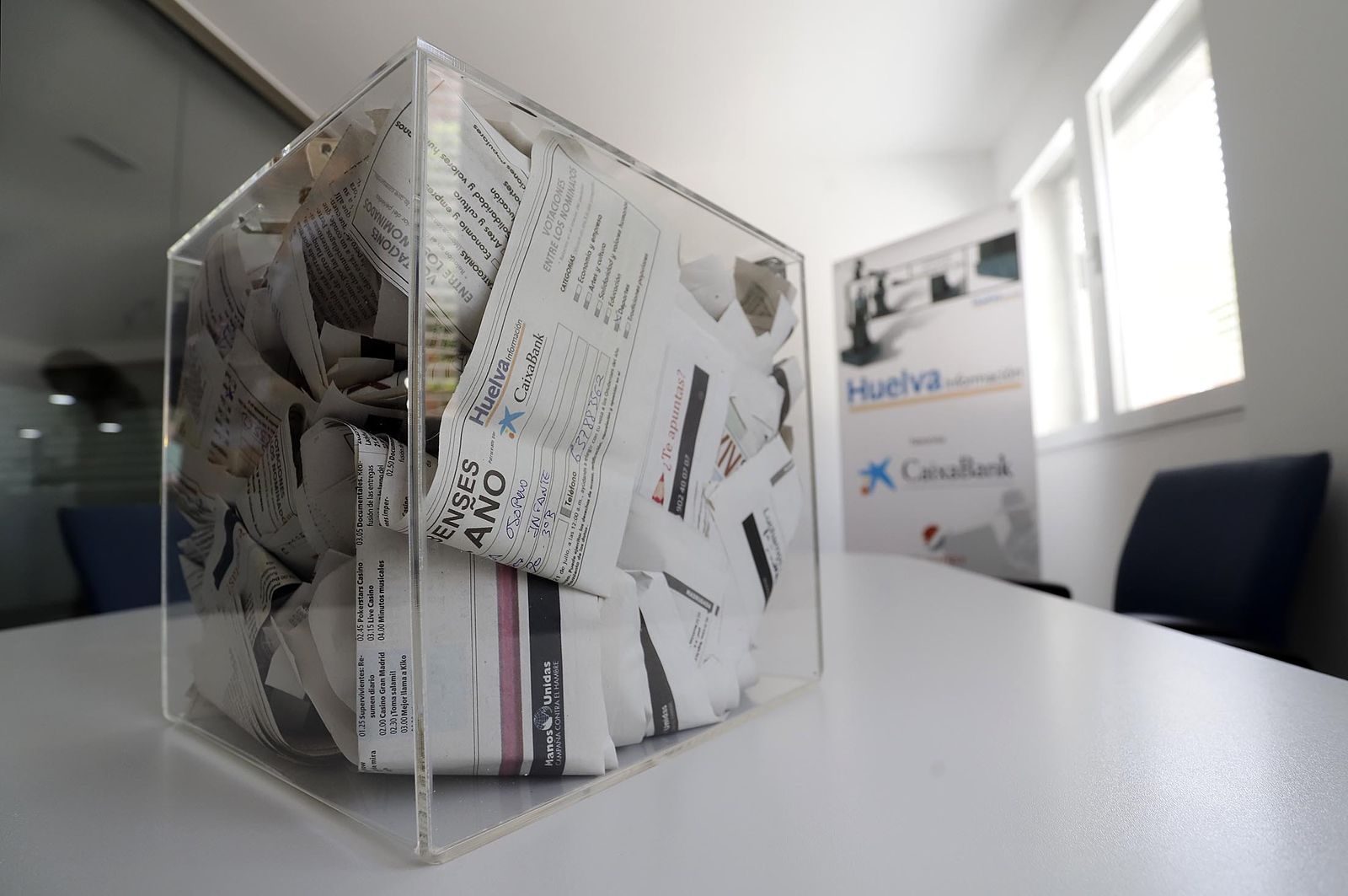 Urna con los votos de los Premios Onubenses del Año