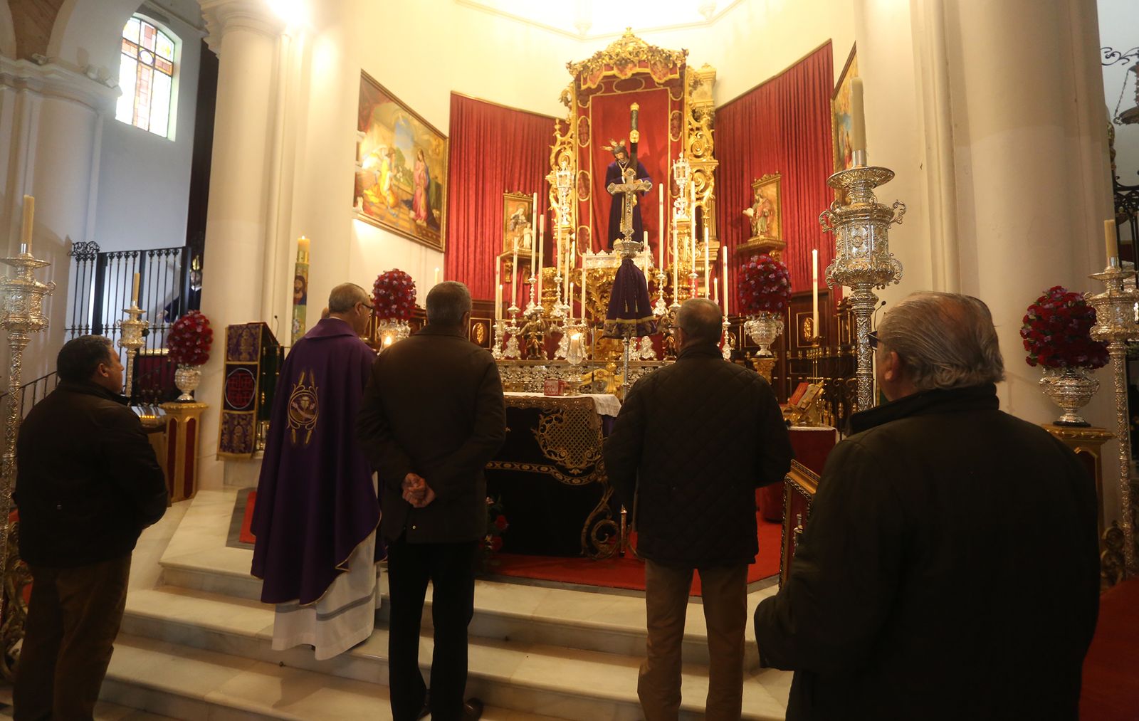 Imagenes de la misa de acción de gracias por el aniversario de la cuadrilla de costaleros