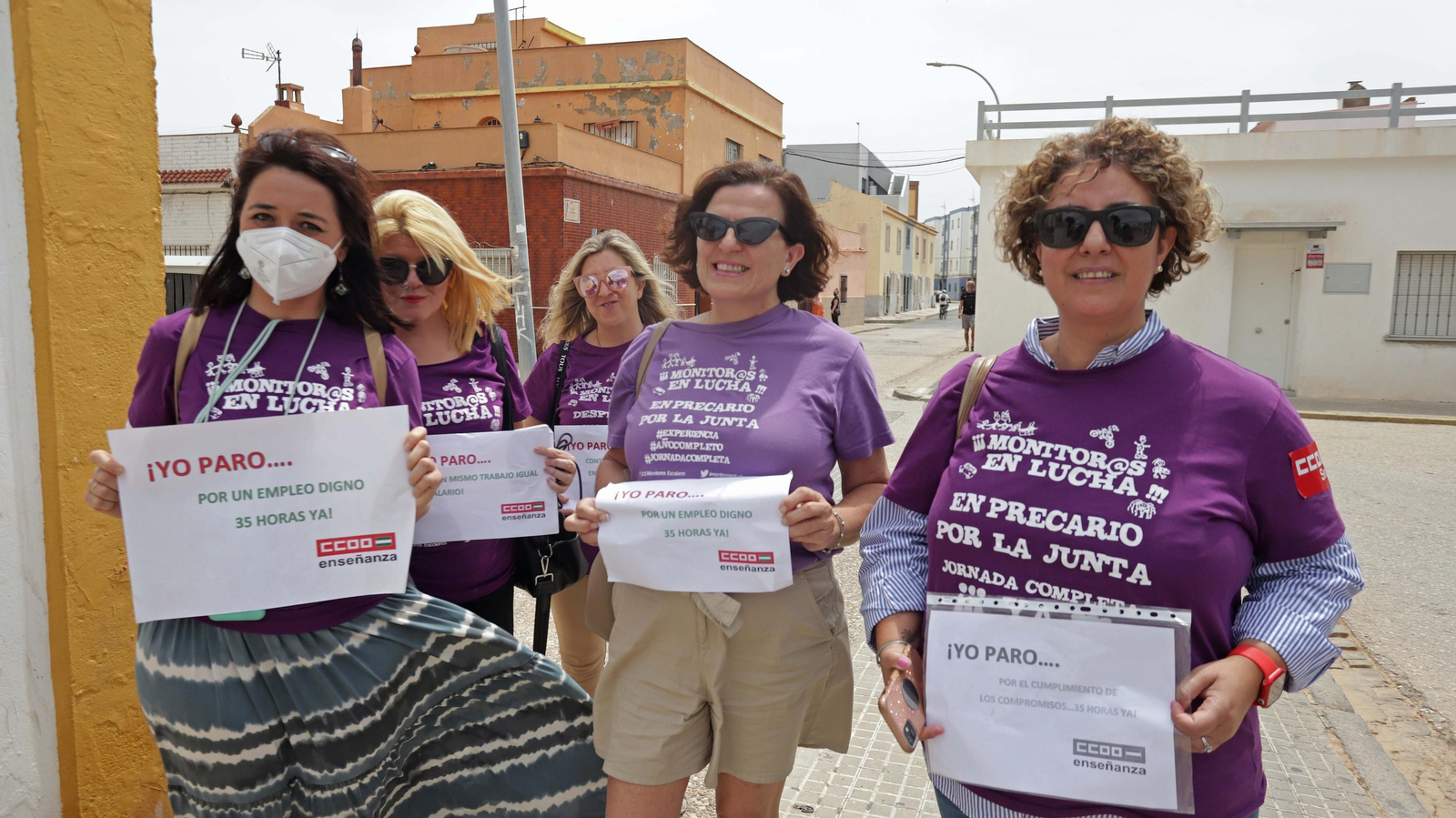 Fotos de la visita de Juanma Moreno a La Línea
