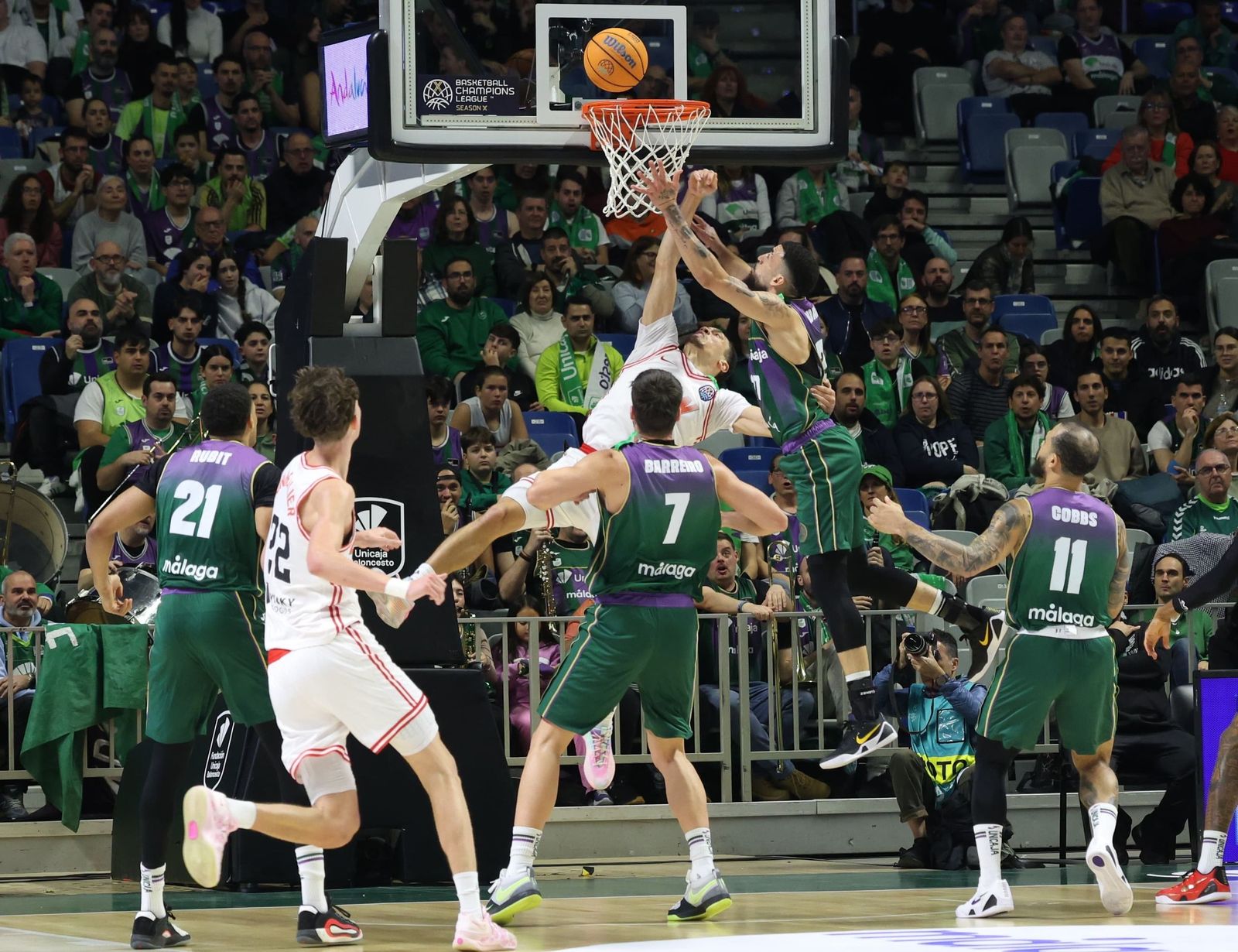 El Unicaja-Elan Chalon, en fotos