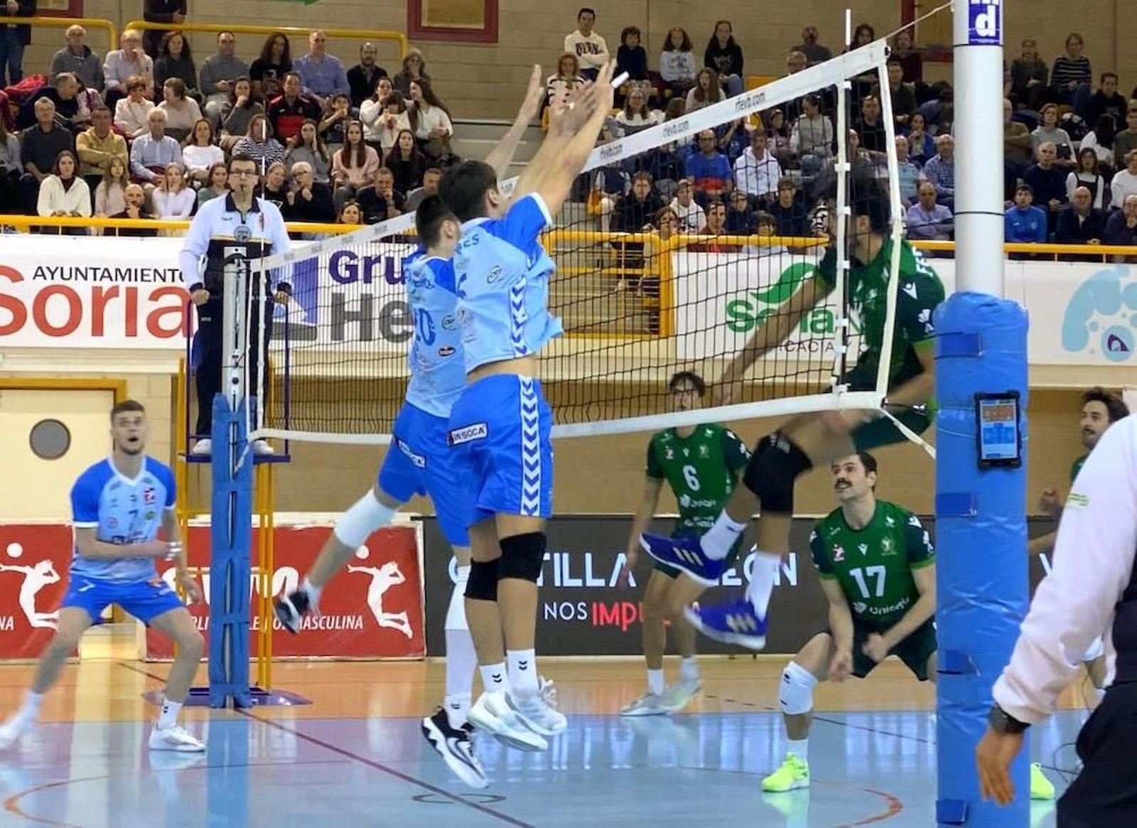 Una acción del encuentro que enfrentó a los almerienses y a los sorianos la pasada temporada.