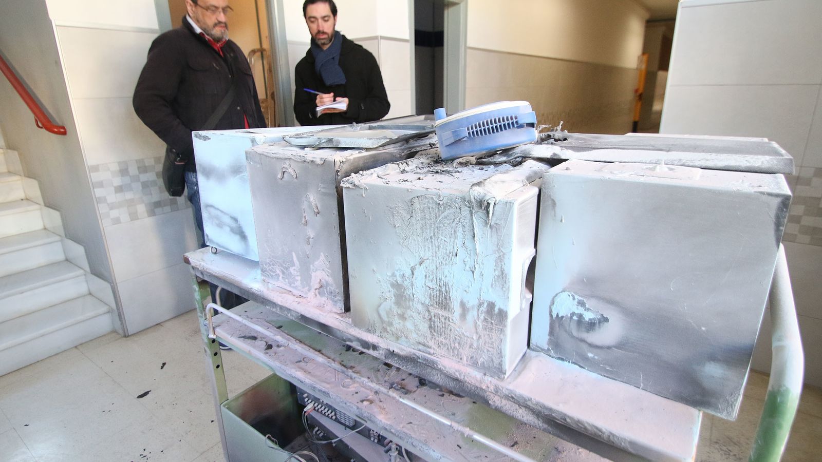 El equipo de sonido del centro quedó calcinado