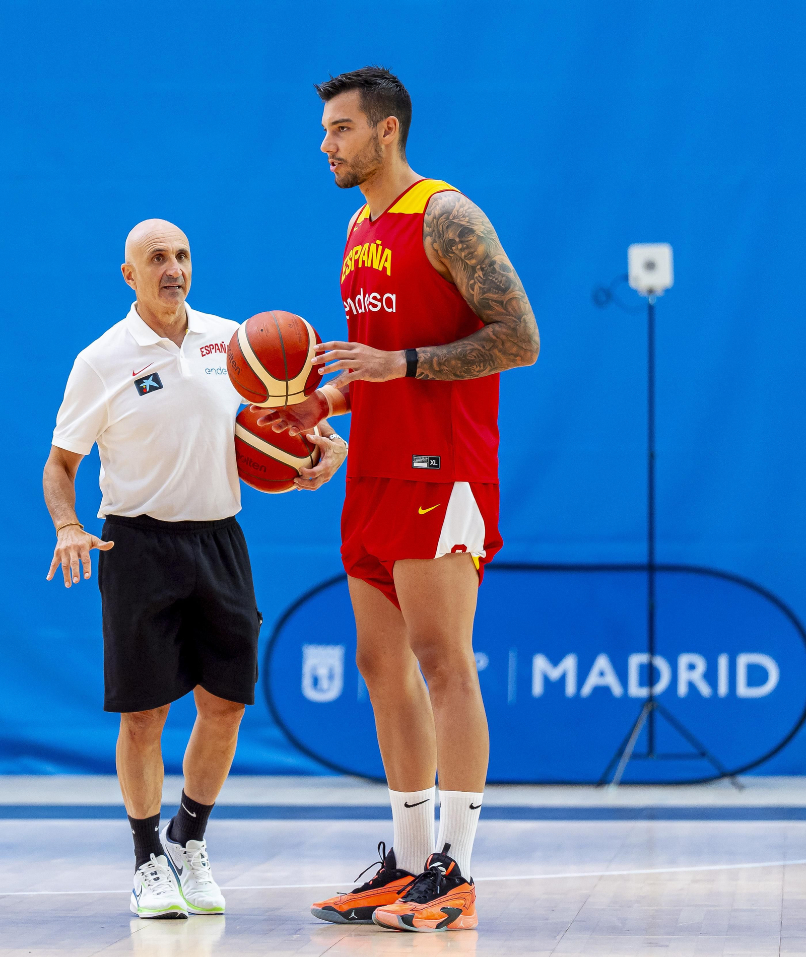 España vuelve a trabajar en Madrid con Alberto Díaz y Yankuba Sima España vuelve a trabajar en Madrid con Alberto Díaz y Yankuba Sima