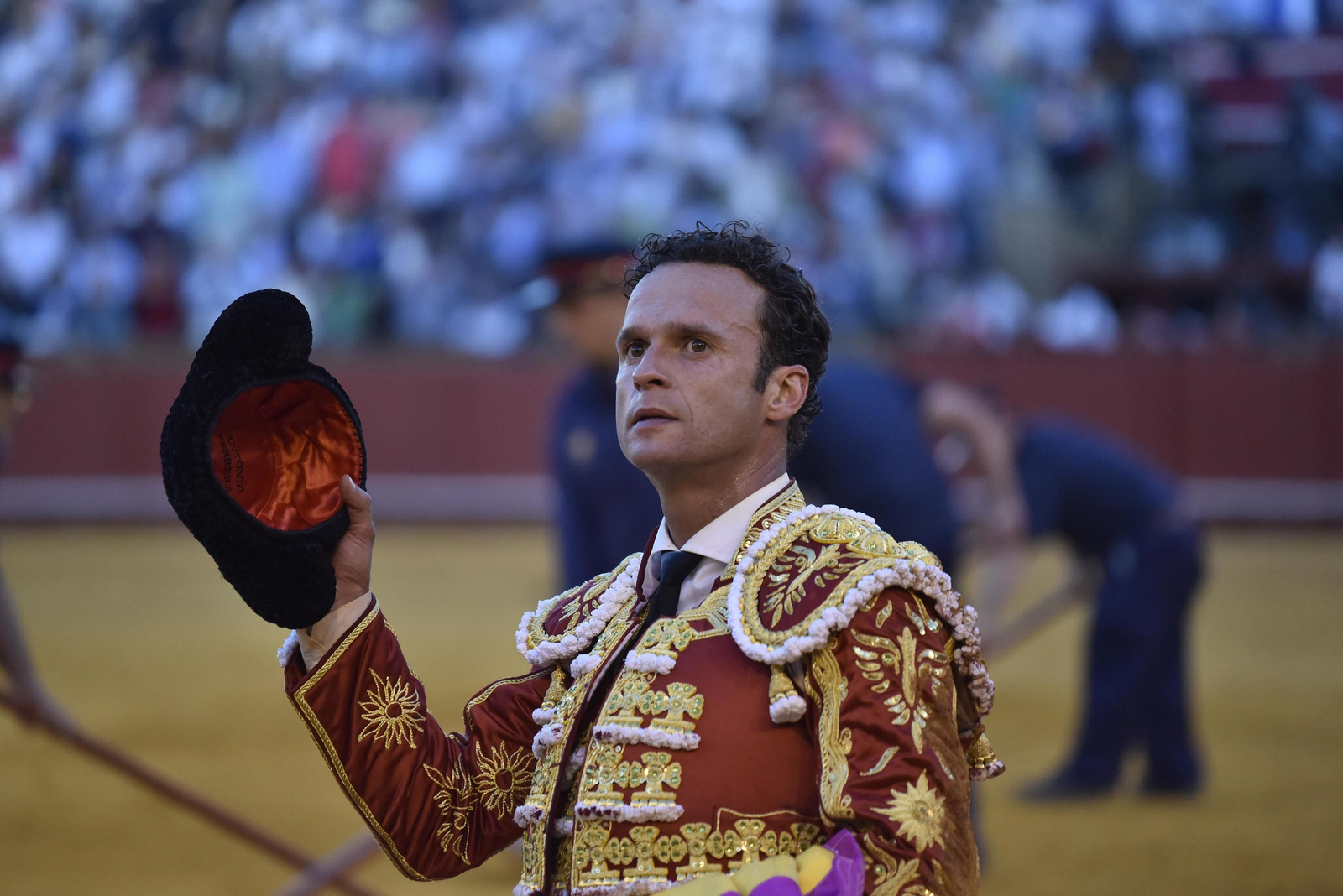 Las imágenes de la 13ª corrida de abono de La Maestranza