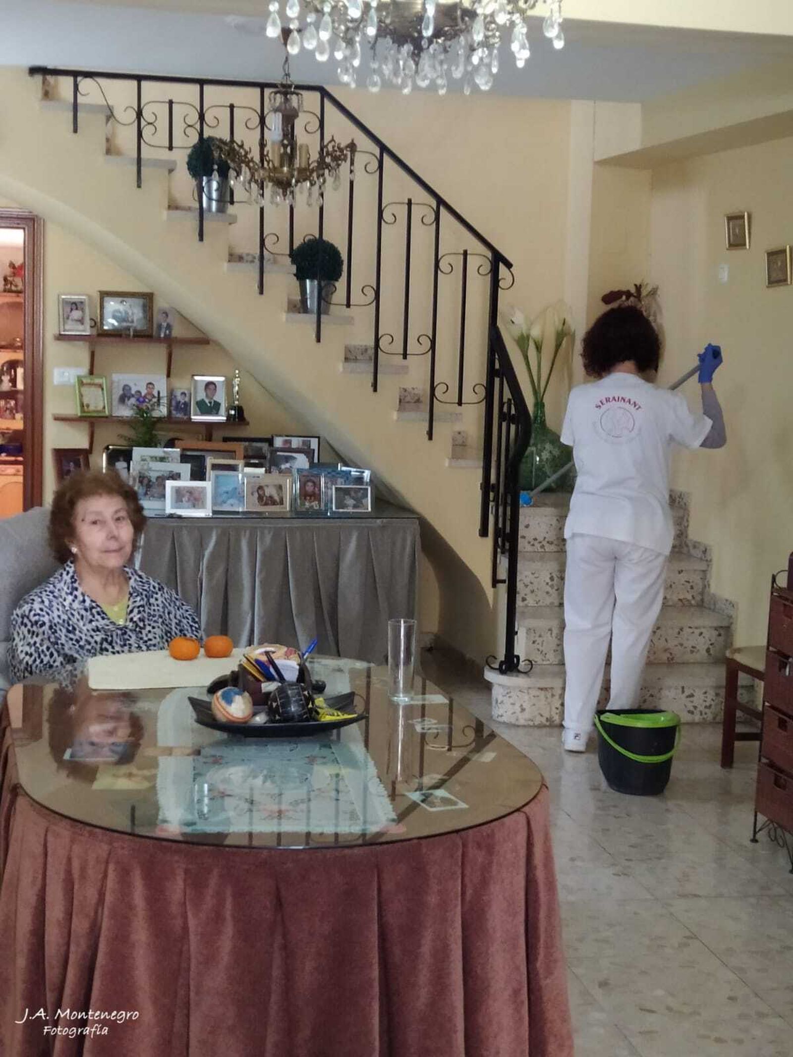 Servicio de ayuda a domicilio de Serainant en Antequera.