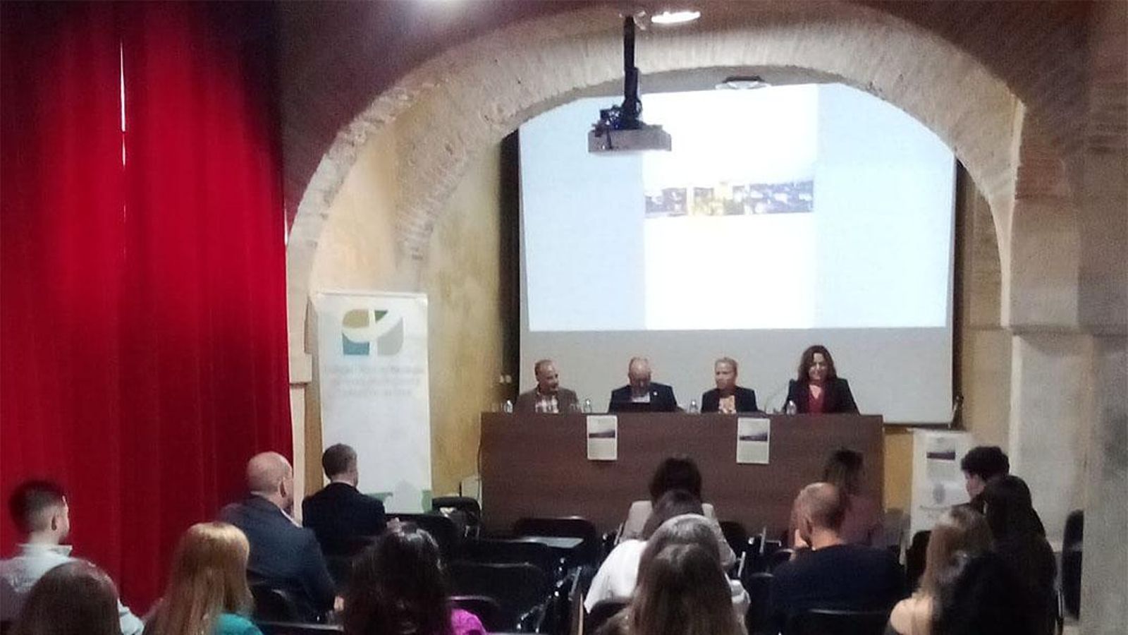 Un momento del encuentro celebrado en el Palacio de Villapanés.