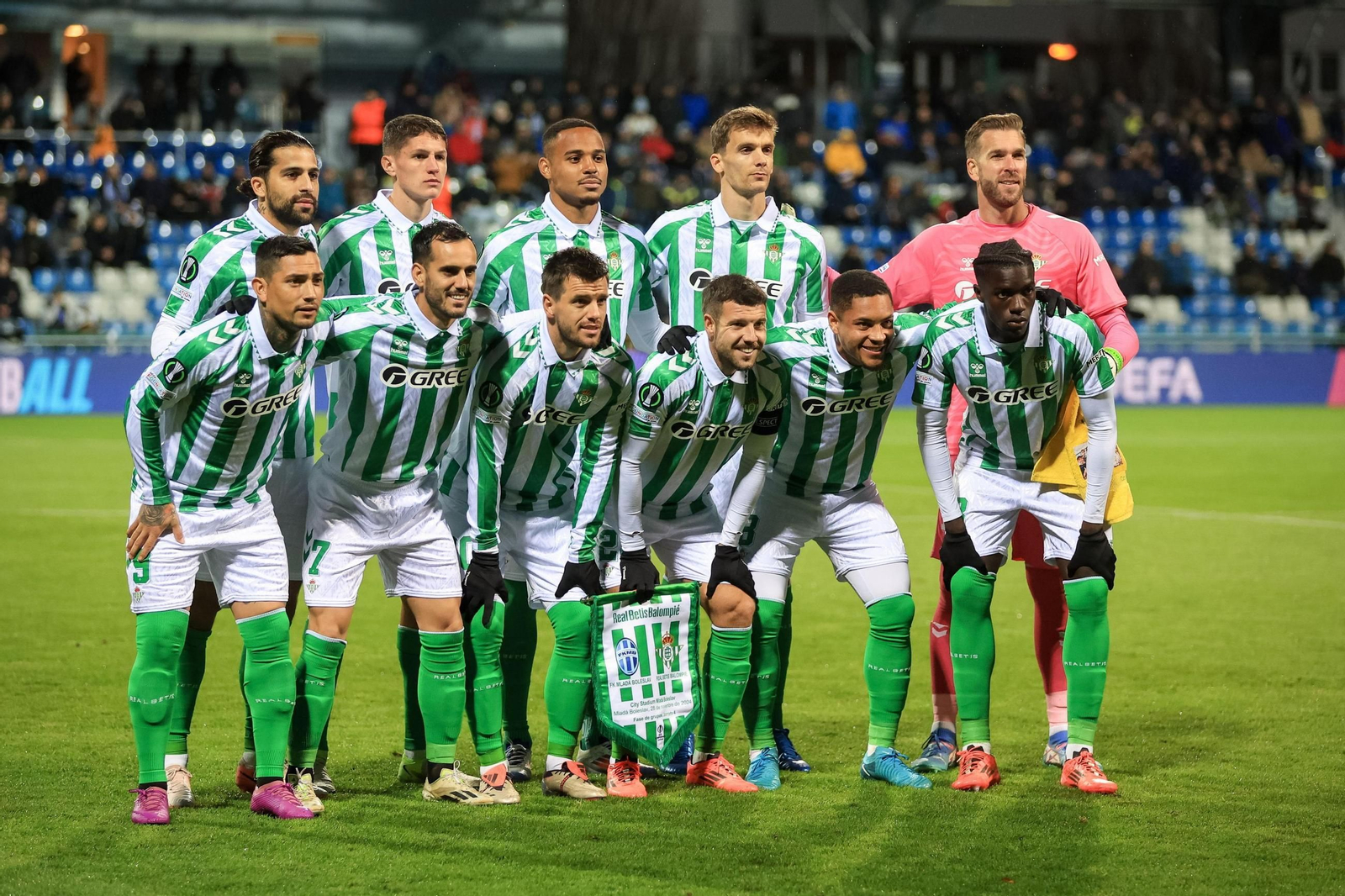 Las fotos del Mladá Boleslav - Betis de la Conference League