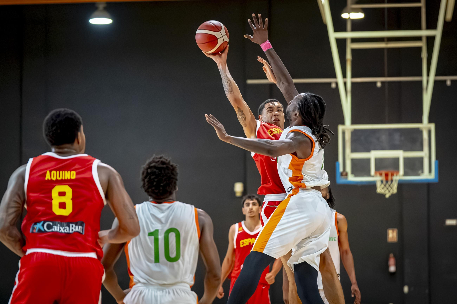 España B, con Álvaro Folgueiras, derrota a Costa de Marfil antes de venir a Málaga