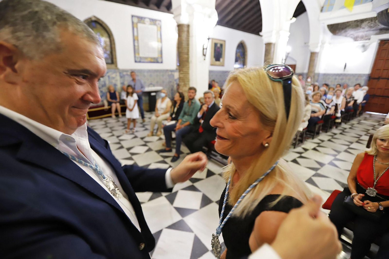 Imágenes de la Santa misa e imposición de medallas a los nuevos hermanos en la CInta