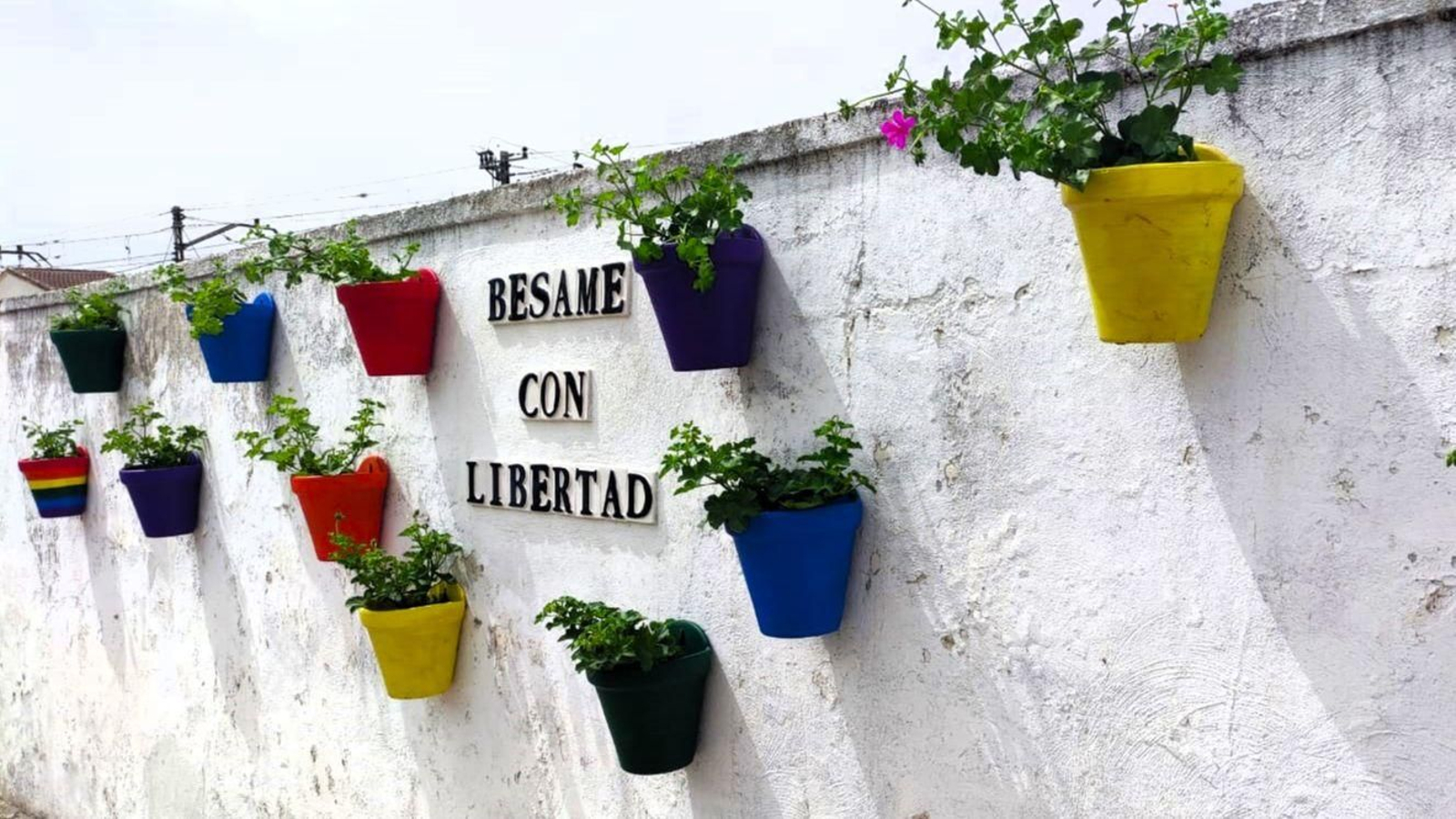 Rincón habilitado en una de las calles del pueblo.