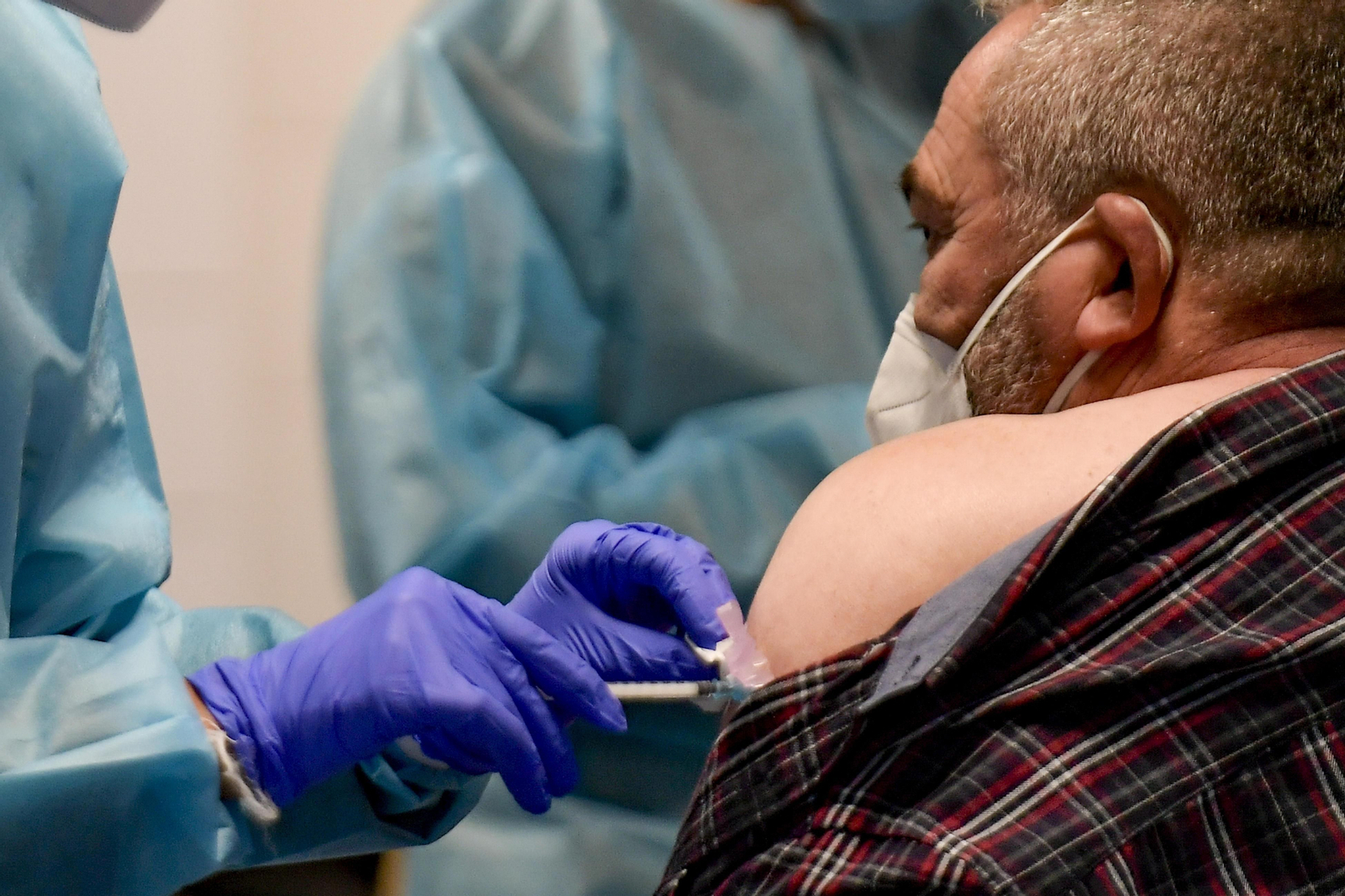 Fotos: segundo día de vacunas en Granada