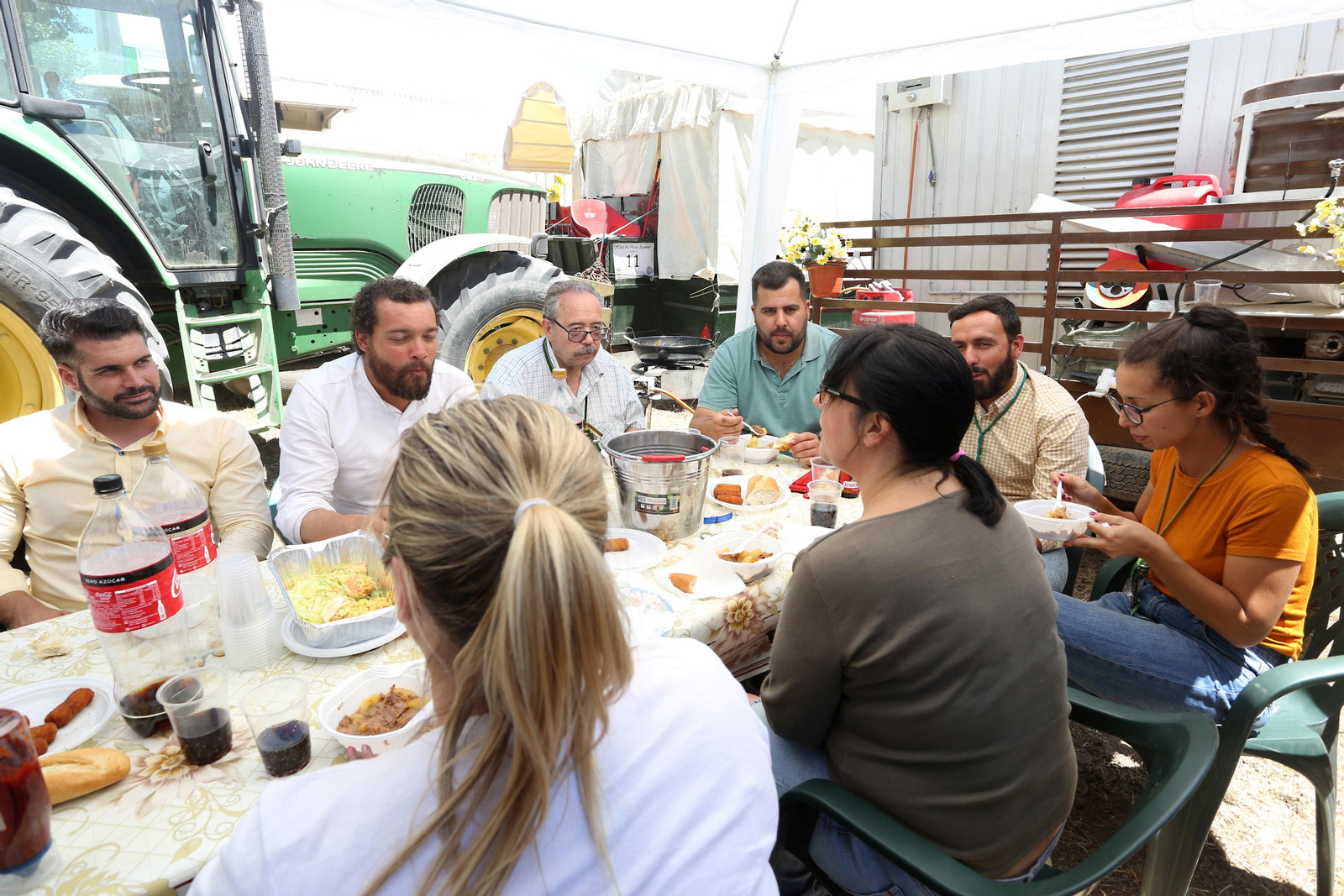 Imágenes del Lunes de Pentecostés en la Romería del Rocío 2019