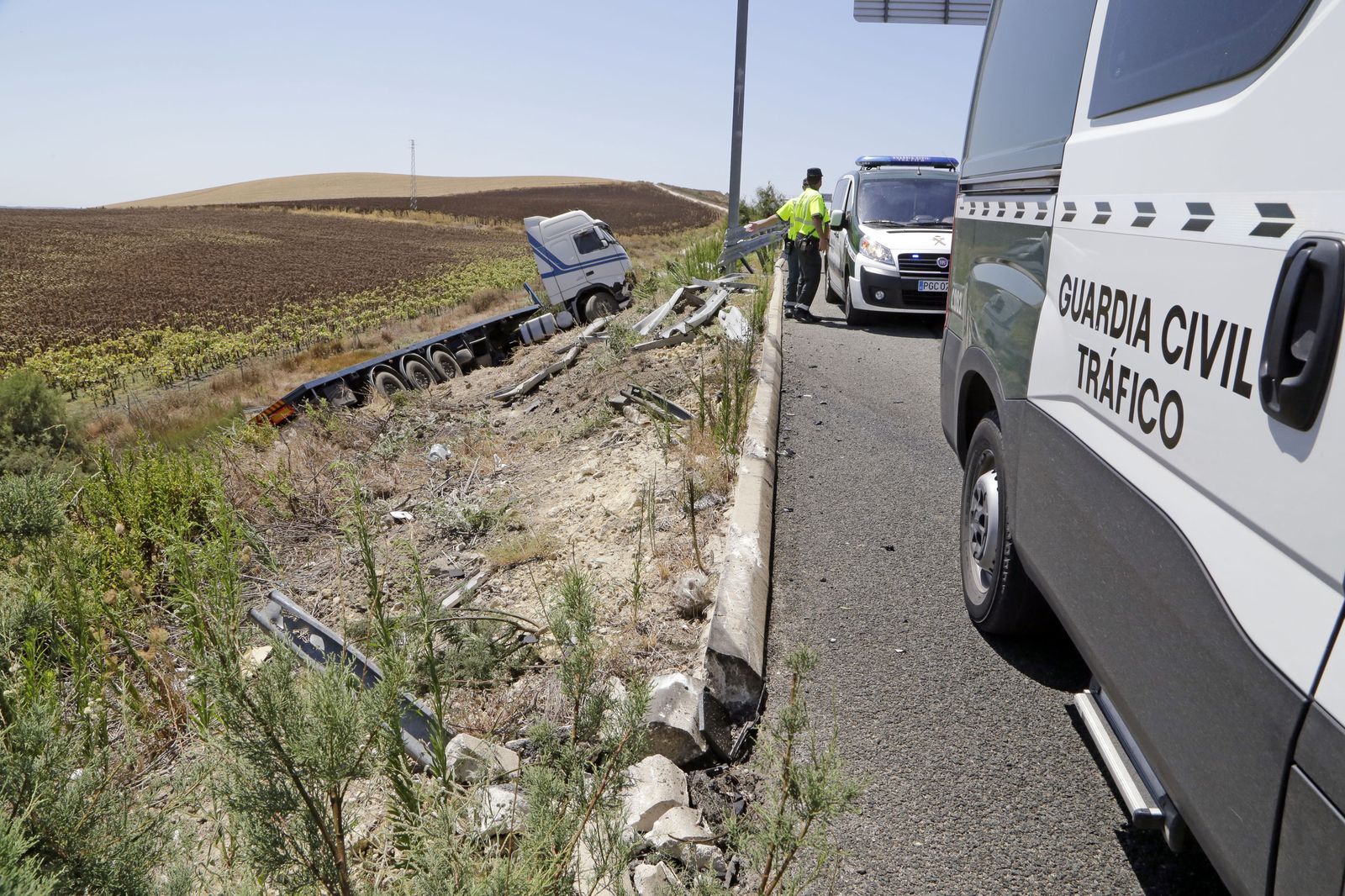 Accidente de un camión en la A-4 en Jerez
