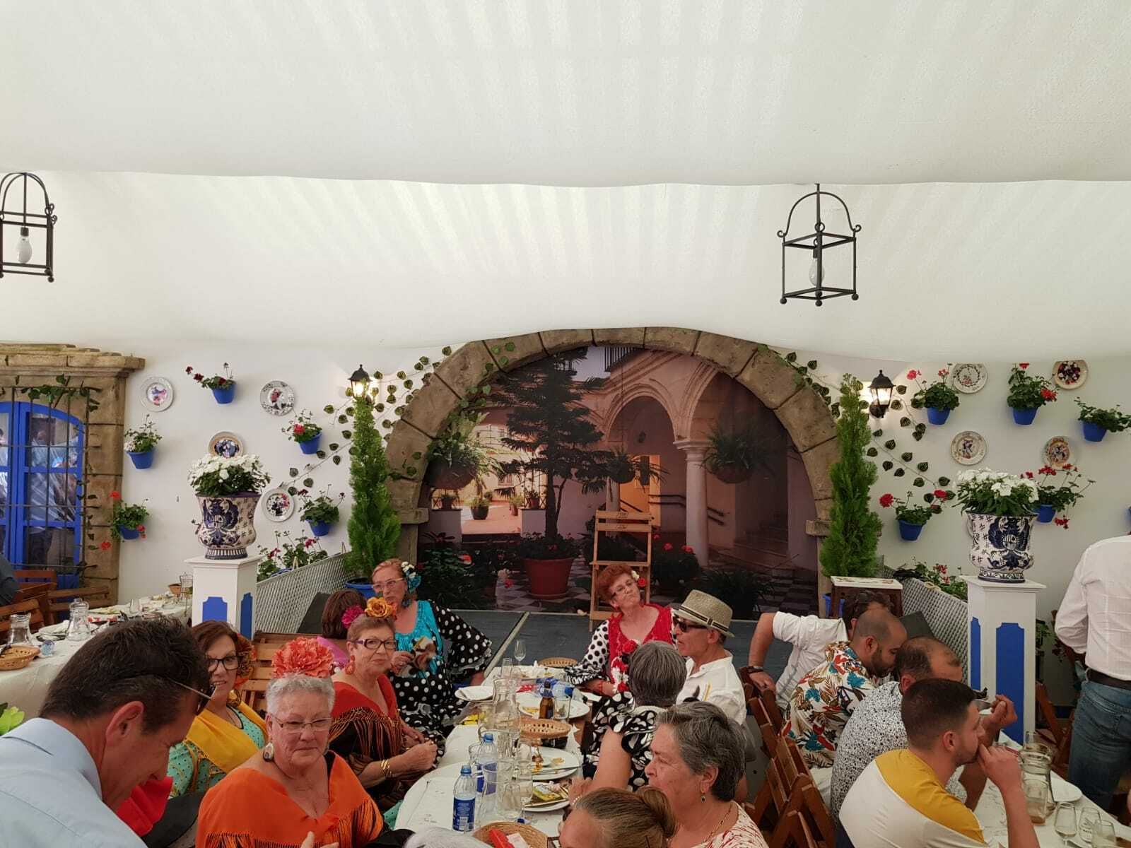 Escenario de la caseta 'Víctor Raposo y su gente'.