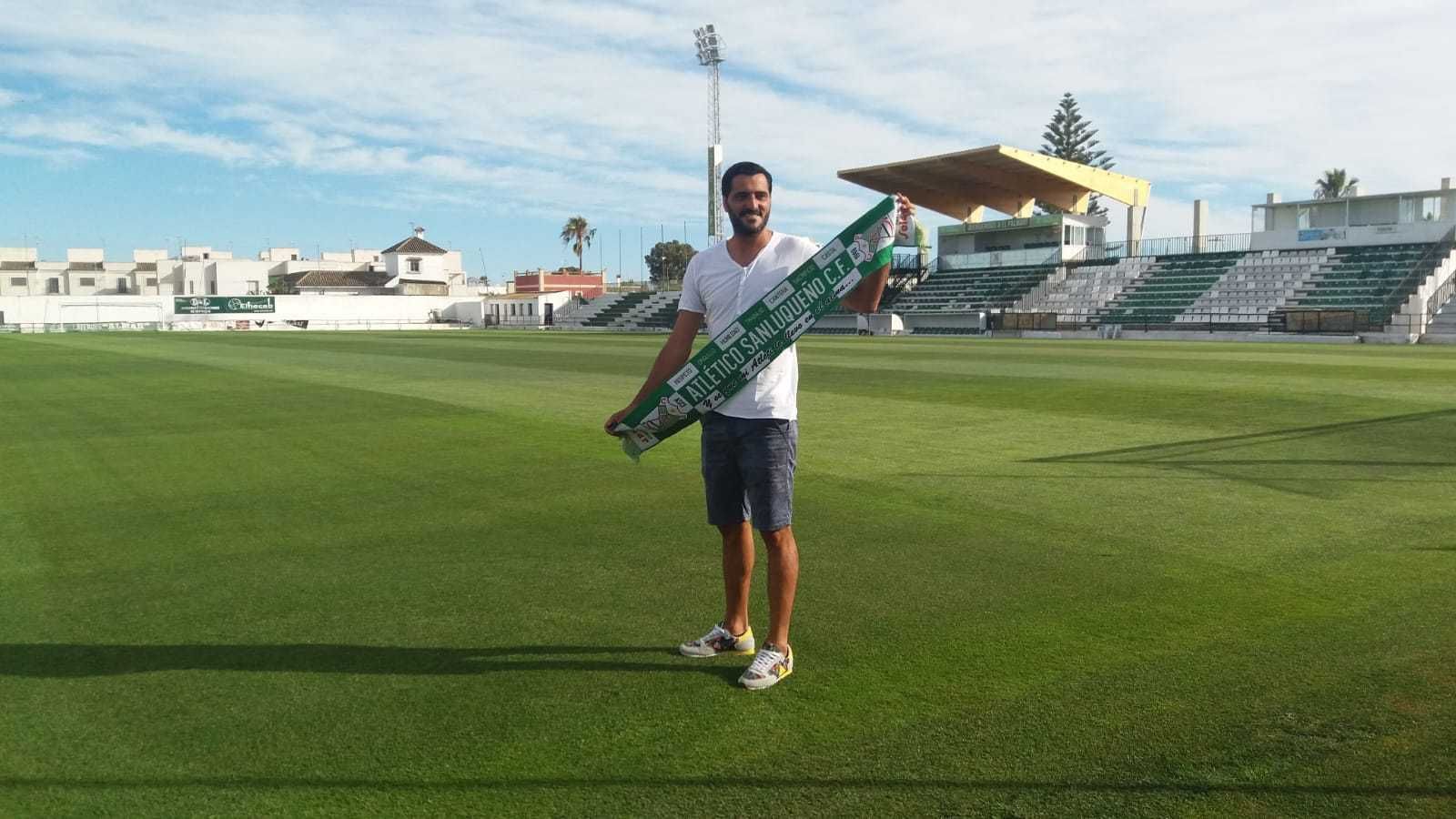 Dani Güiza seguirá en el Sanluqueño una temporada más.