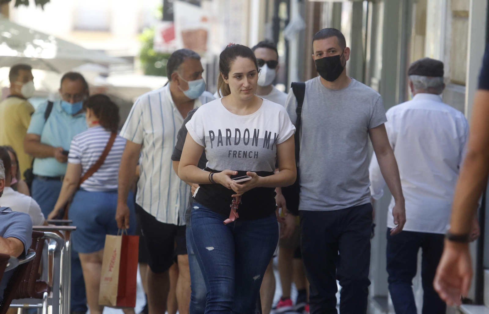 El primer día sin mascarilla en la calle en Córdoba, en fotografías