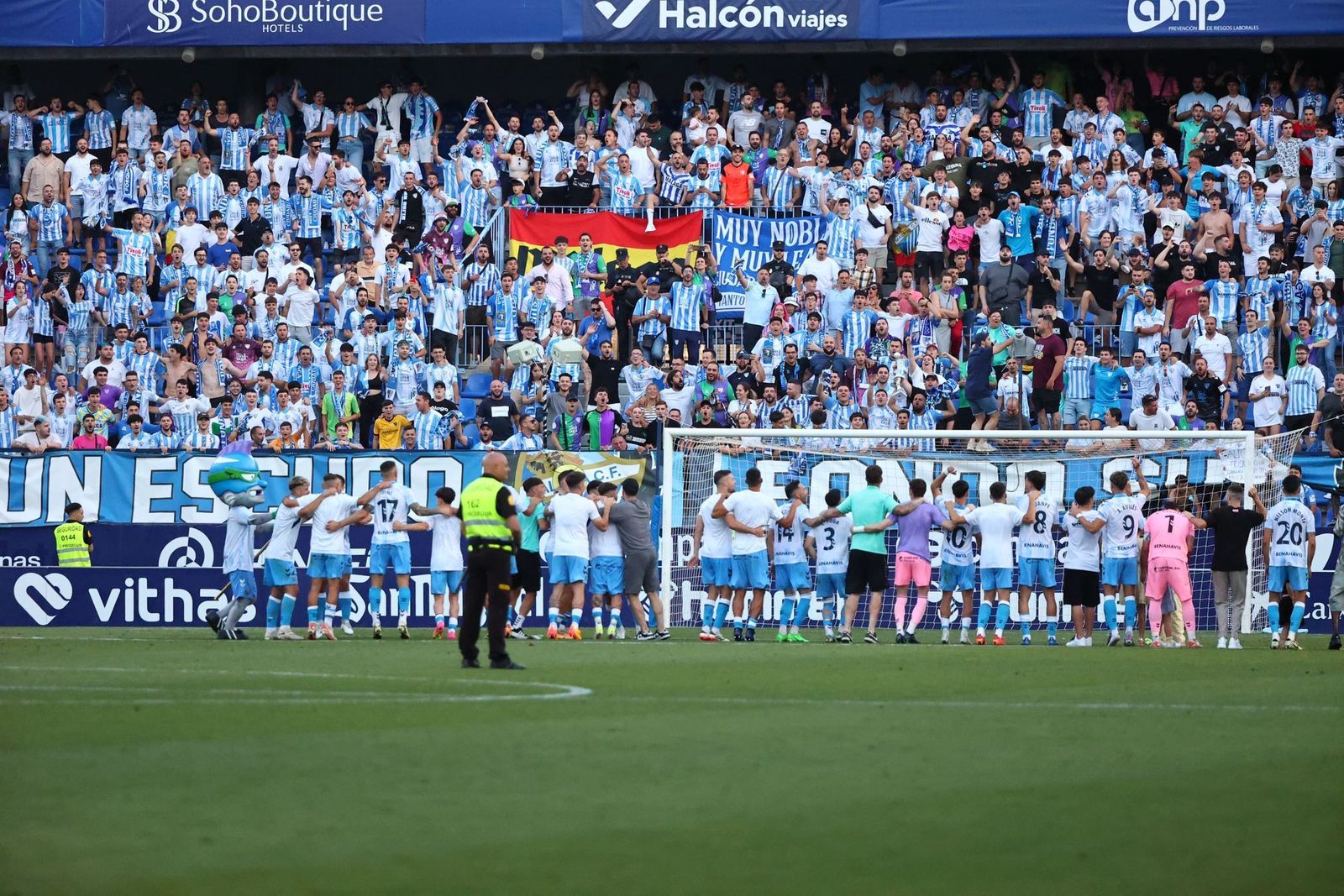 El Málaga CF - Antequera, en fotos
