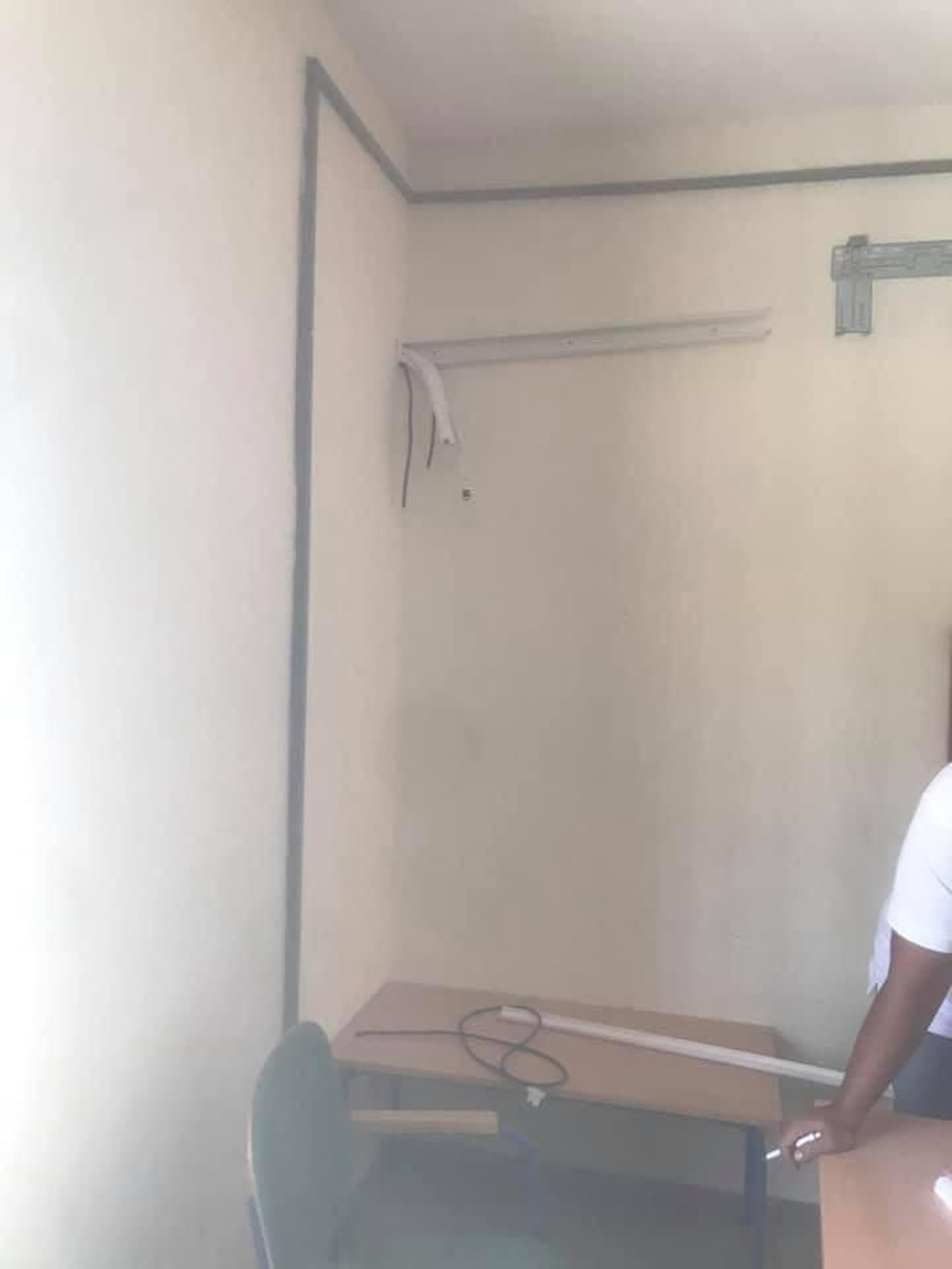 La zona en la que se ha arrancado un aparato de aire acondicionado.