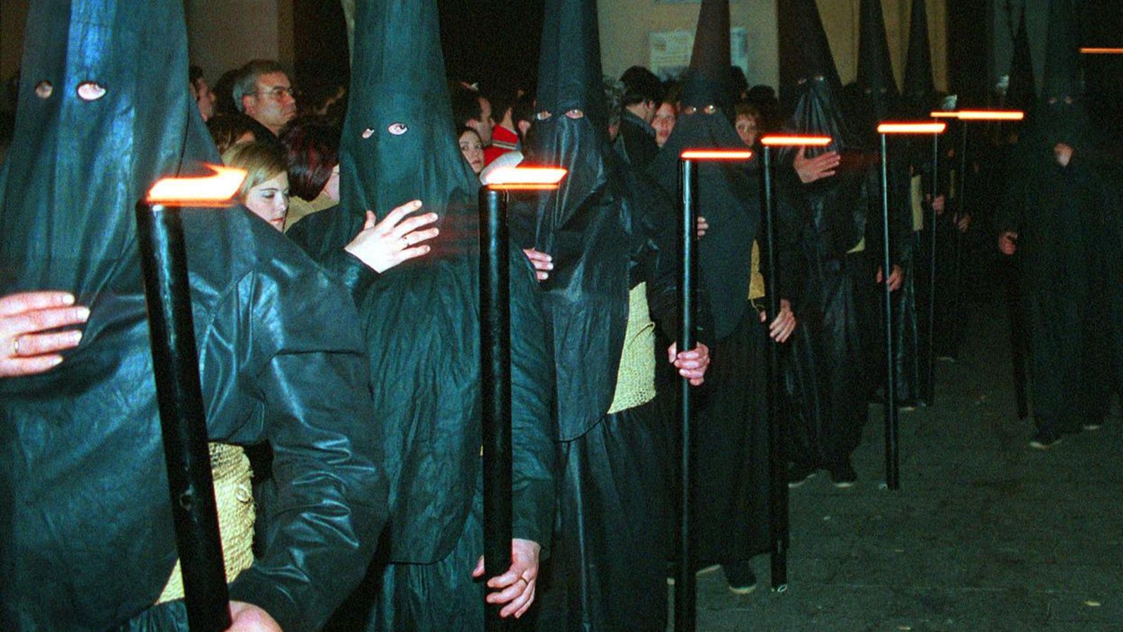 Nazarenos en la Madrugada.