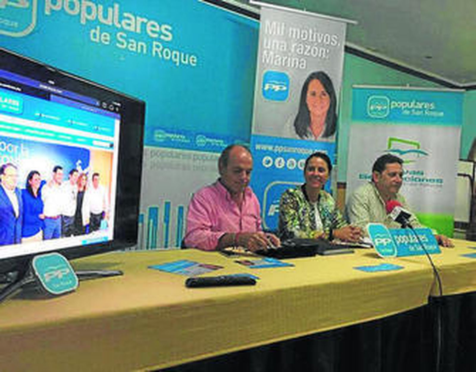 De Izqda. a dcha. Aranda, García y Mescua, en la sede del PP, ayer.