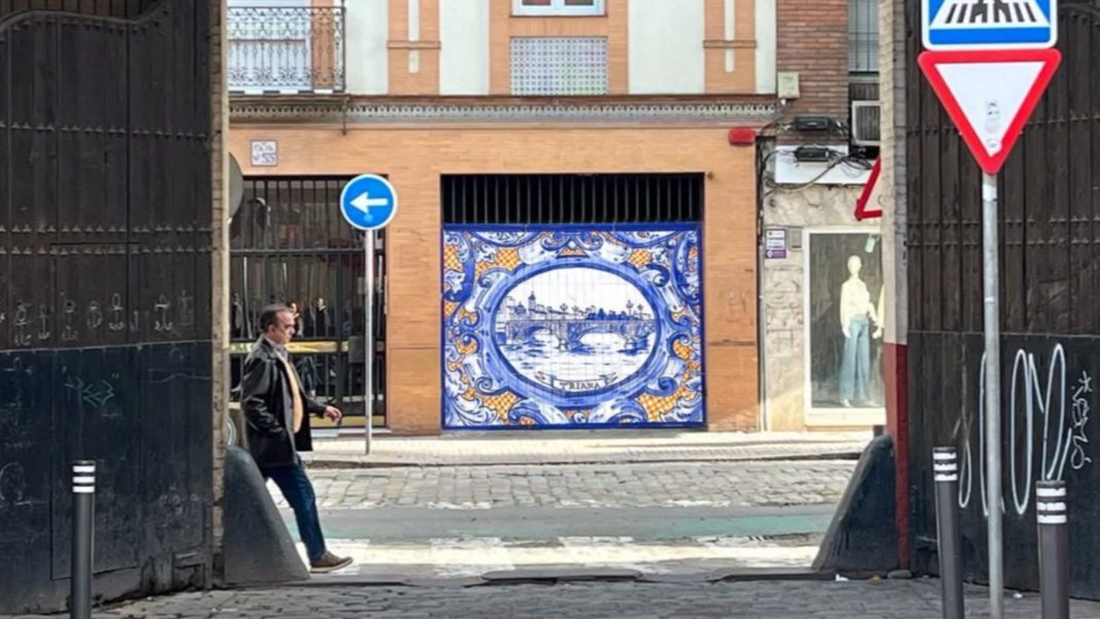 La obra se ubica en el número 55 de la calle San Jacinto