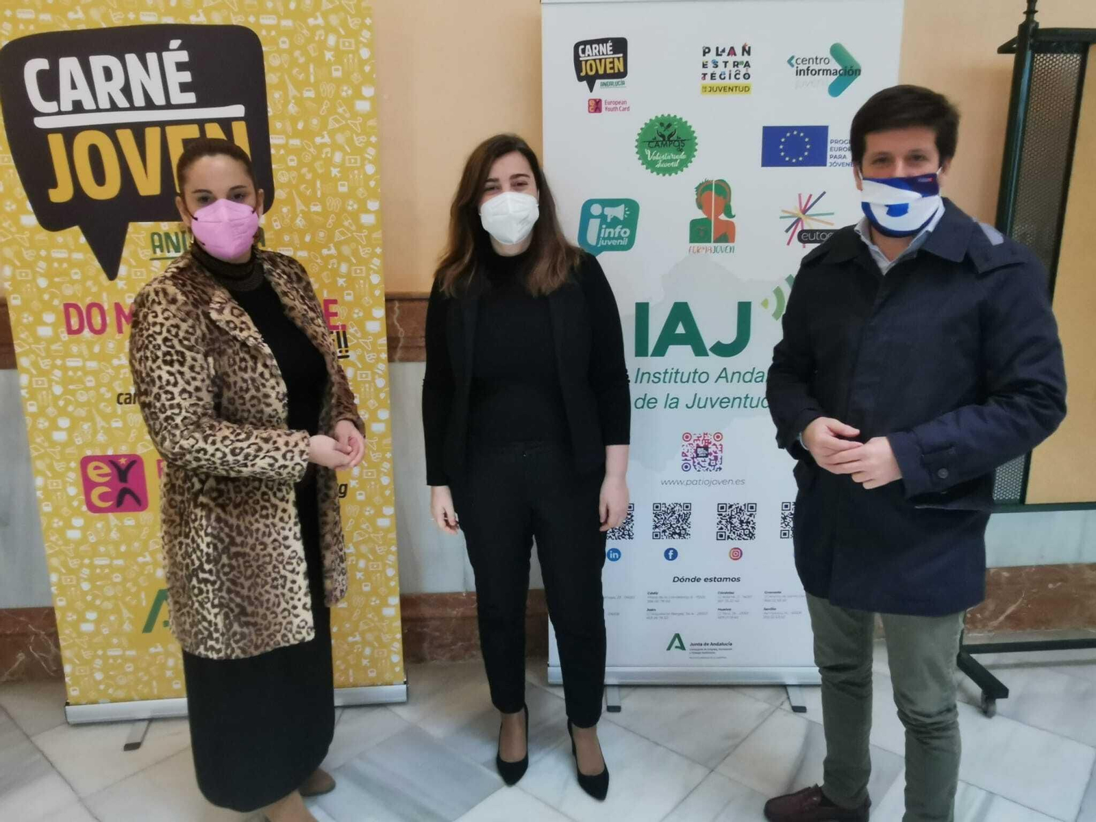 Noelia Álvarez, Marina Gómez y Guillermo García de Longoria.