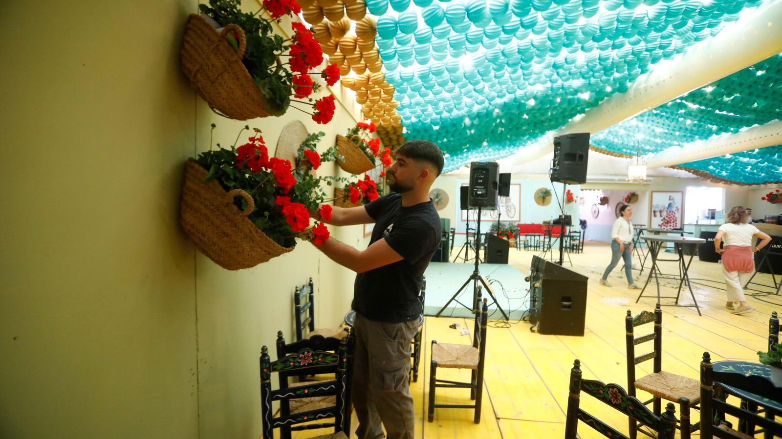 Los últimos retoques de la Feria, lista para acoger a los cordobeses