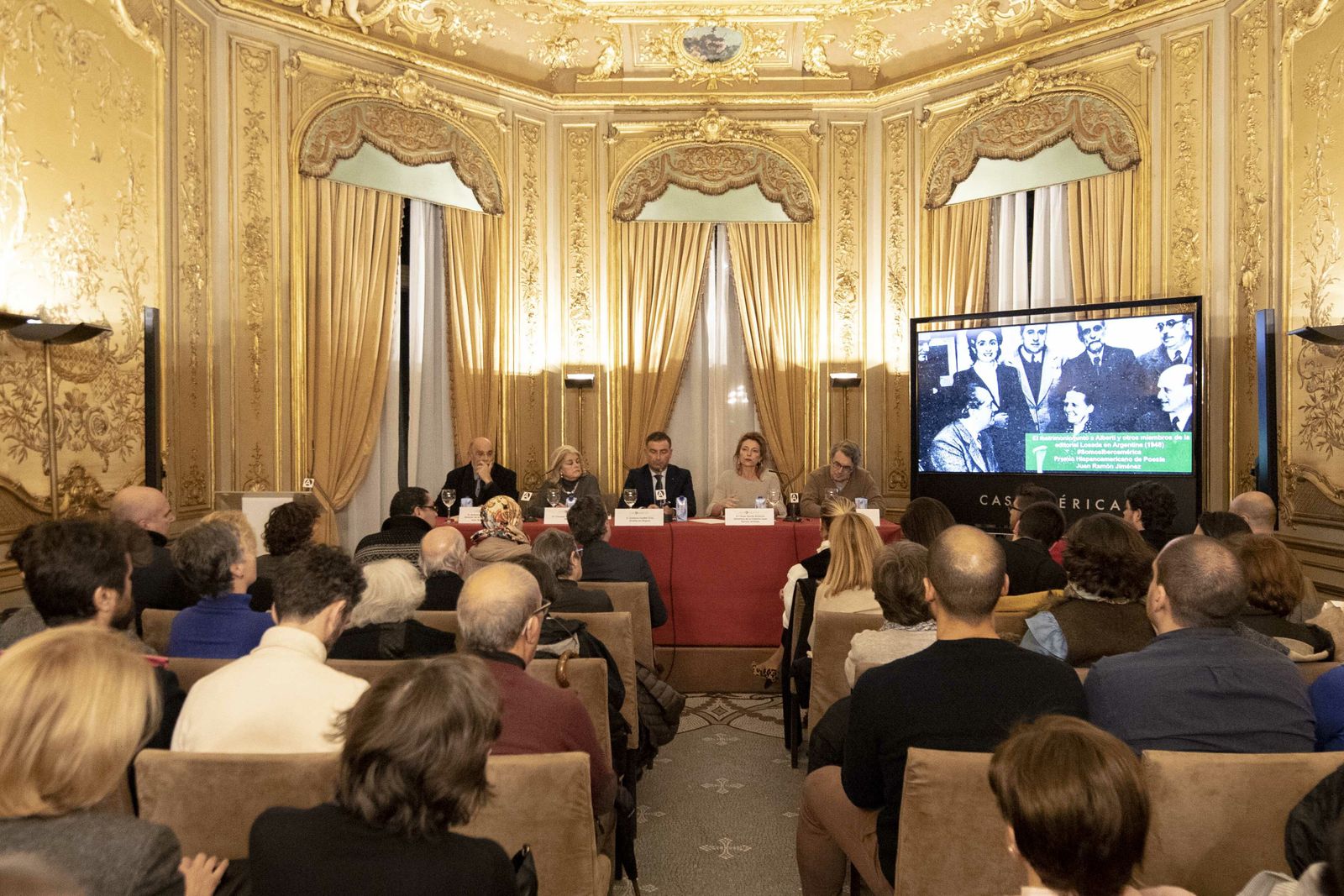 Homenaje a Juan Ramón Jiménez en el 40 aniversario del Premio de Poesía, ayer en Madrid.