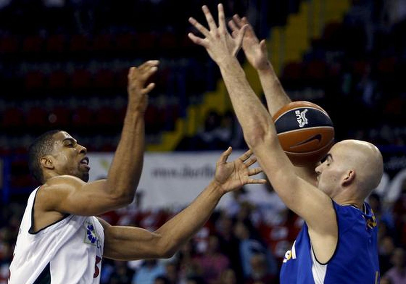 El Cajasol no logra imponerse al Granada.

Foto: Antonio Pizarro, EFE