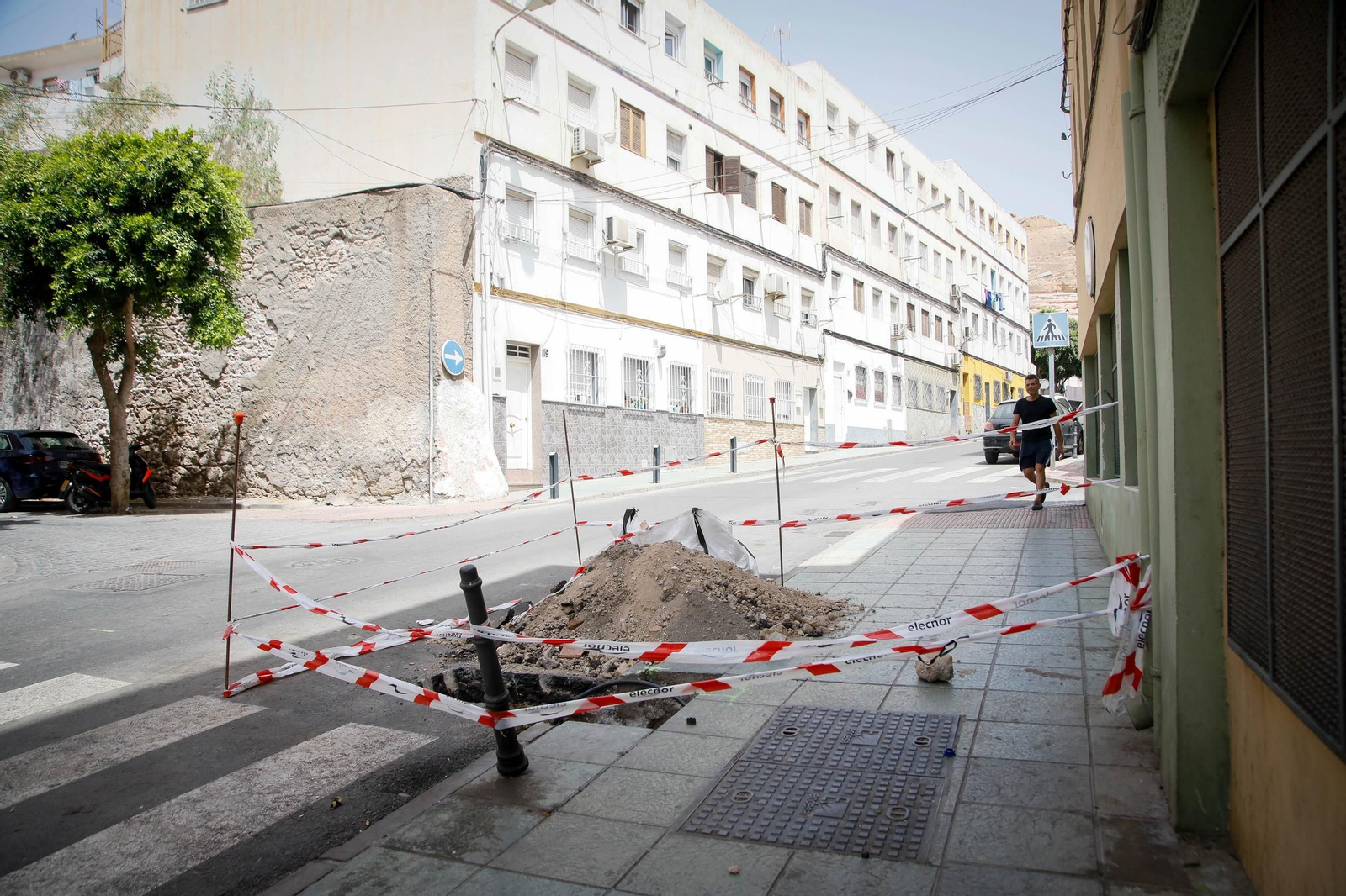 Imágenes de las quejas vecinales ante los cortes de luz en el barrio de pescadería